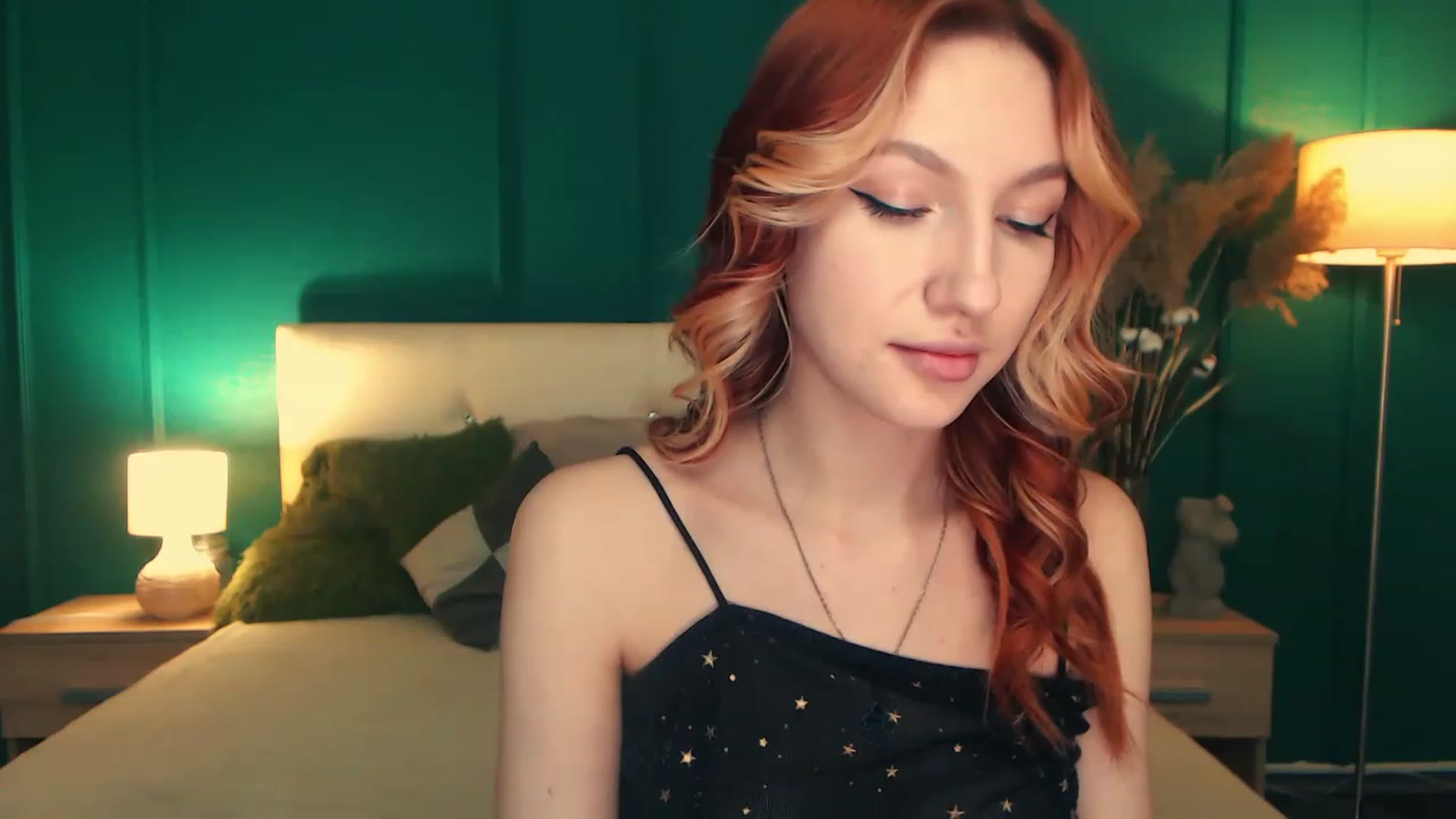 Gallery image thumbnail from LovelyGin's myfreecams stream on, 04/11/2023, 14:04 image 4 of 20