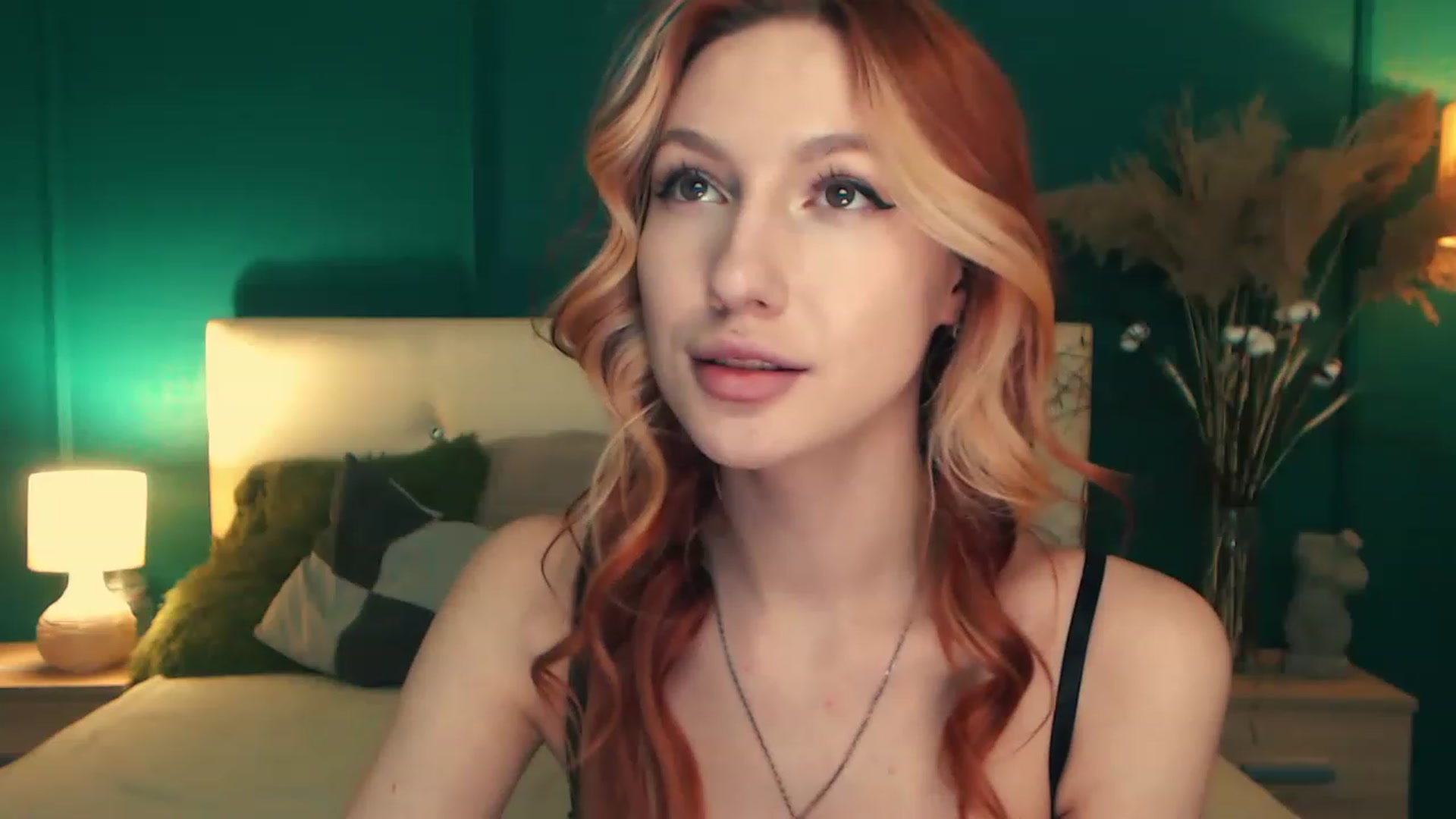 Gallery image thumbnail from LovelyGin's myfreecams stream on, 04/11/2023, 14:36 image 13 of 20