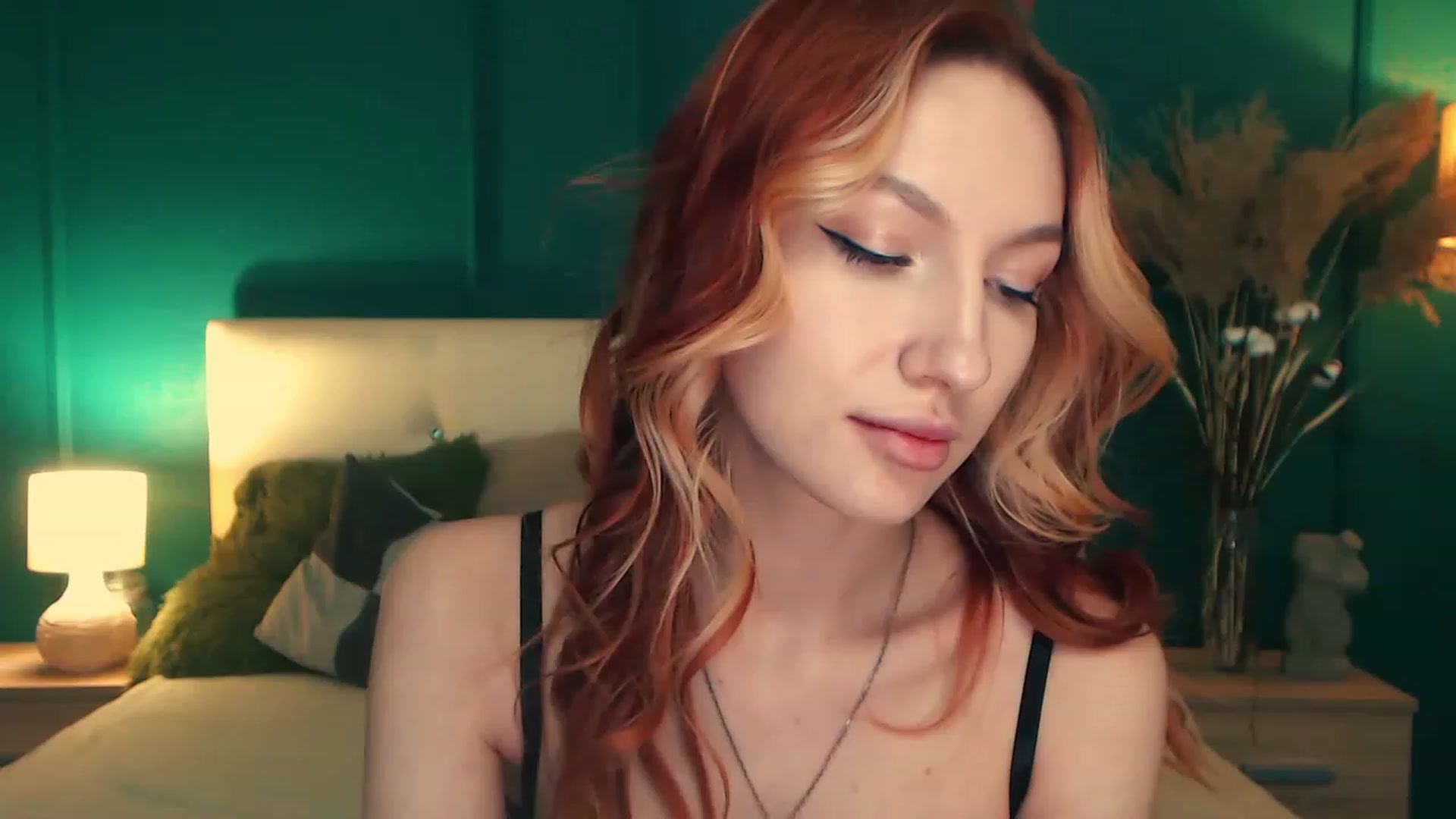 Gallery image thumbnail from LovelyGin's myfreecams stream on, 04/11/2023, 14:36 image 9 of 20