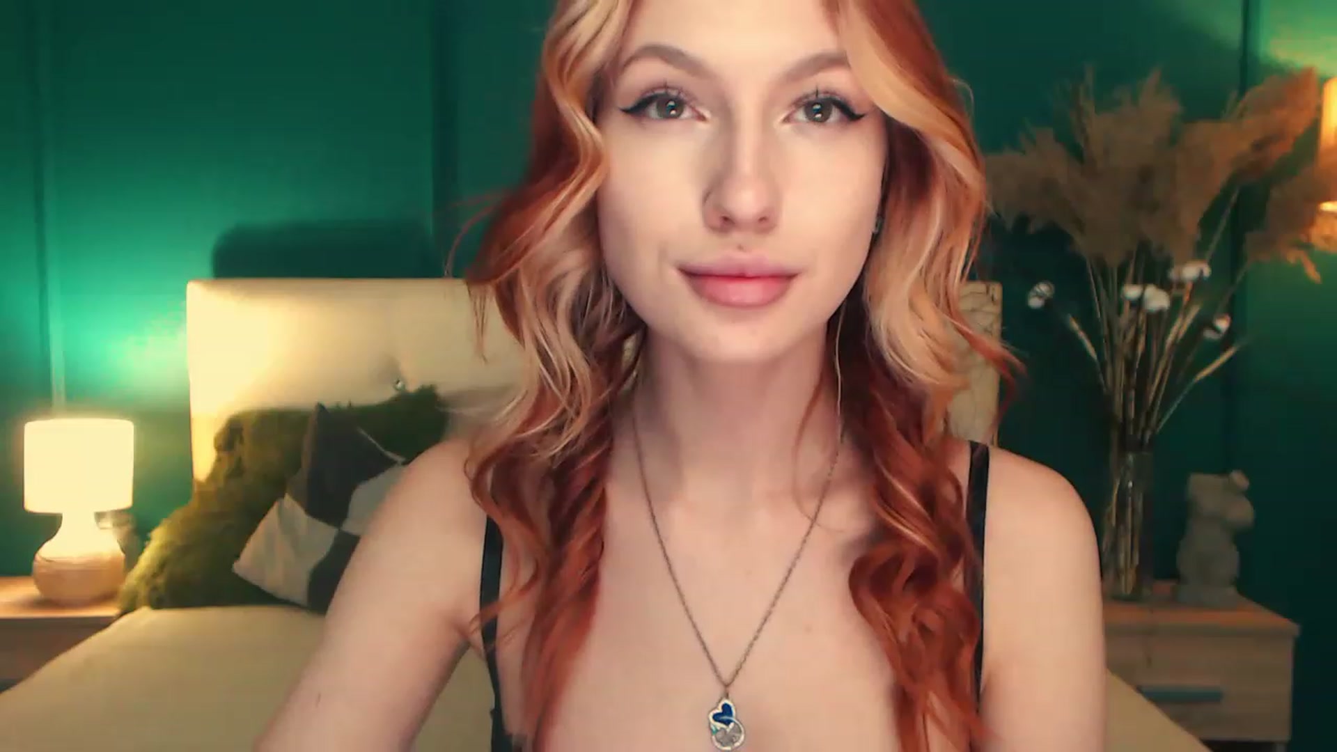 Gallery image thumbnail from LovelyGin's myfreecams stream on, 04/11/2023, 14:36 image 19 of 20