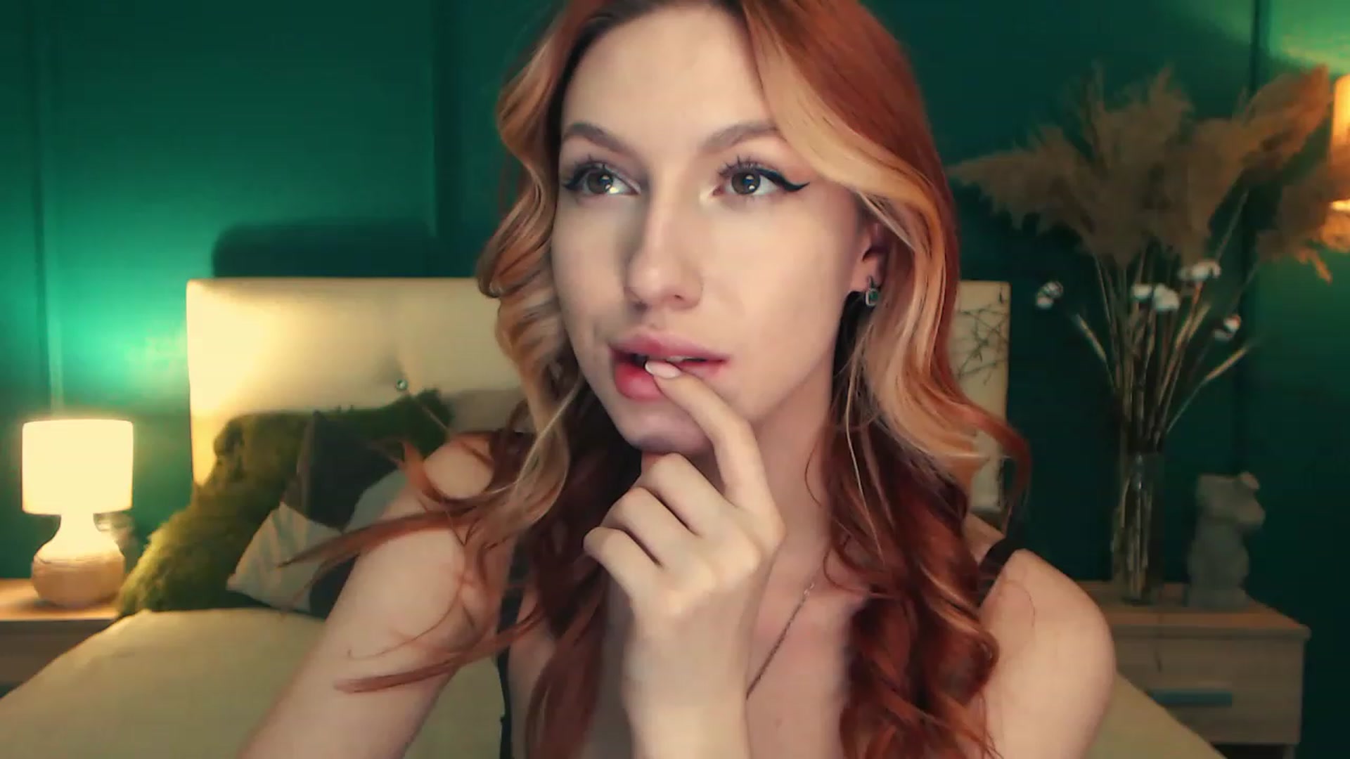 Gallery image thumbnail from LovelyGin's myfreecams stream on, 04/11/2023, 16:55 image 1 of 20