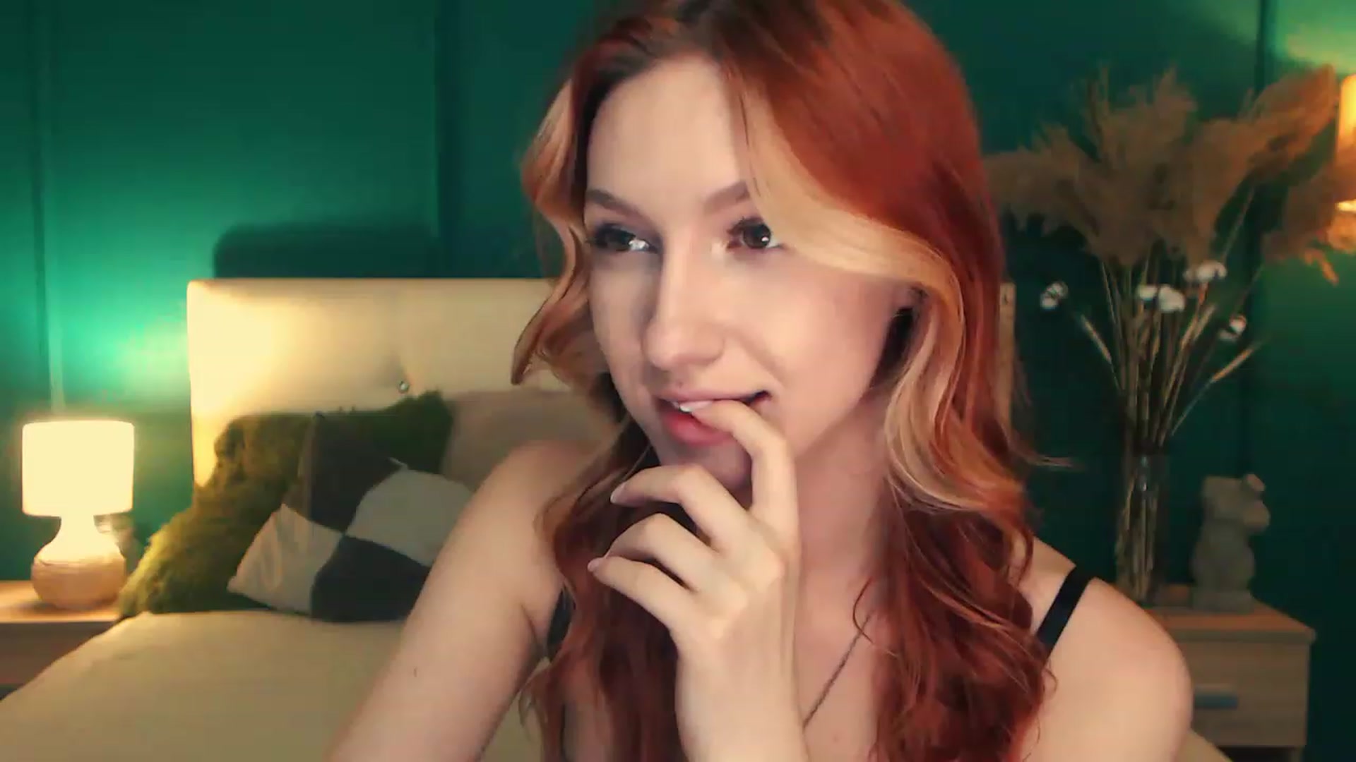 Gallery image thumbnail from LovelyGin's myfreecams stream on, 04/11/2023, 16:55 image 2 of 20