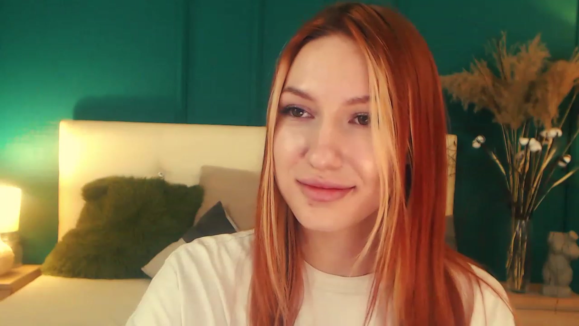 Gallery image thumbnail from LovelyGin's myfreecams stream on, 04/17/2023, 18:29 image 8 of 20