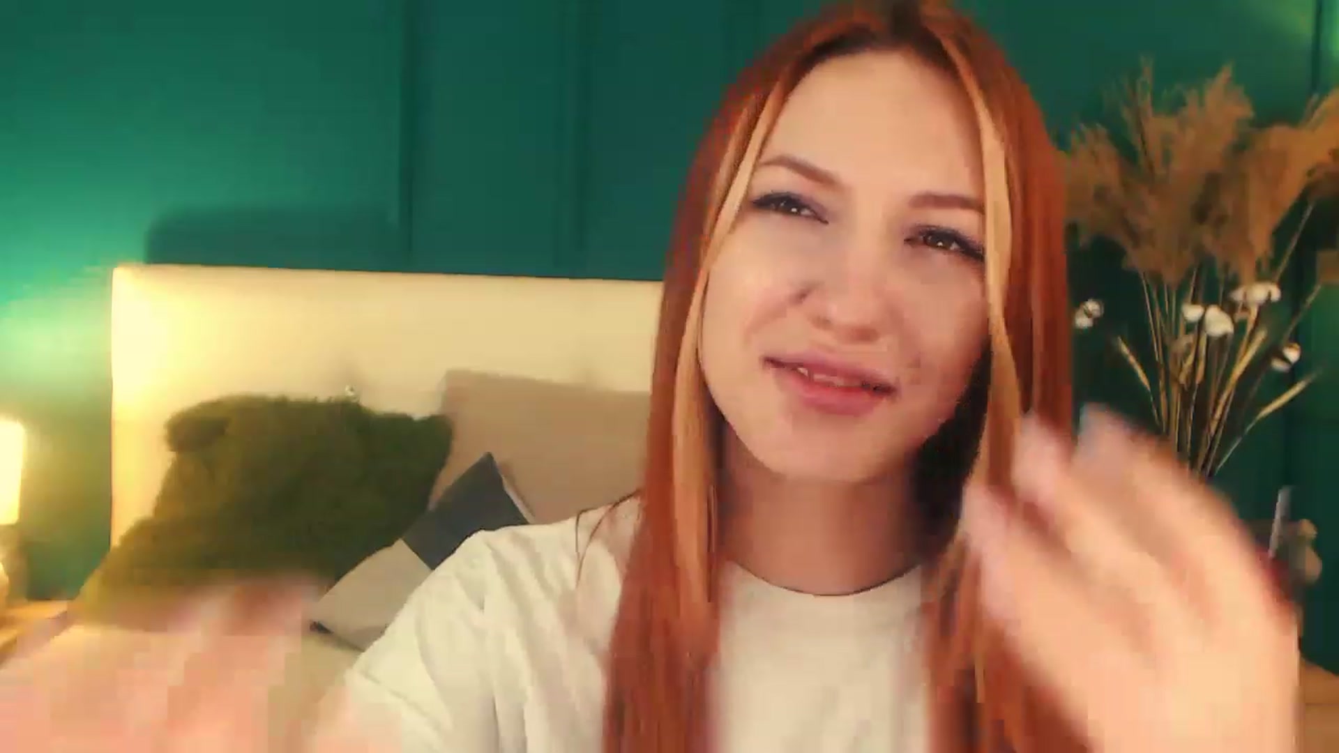 Gallery image thumbnail from LovelyGin's myfreecams stream on, 04/17/2023, 18:29 image 14 of 20