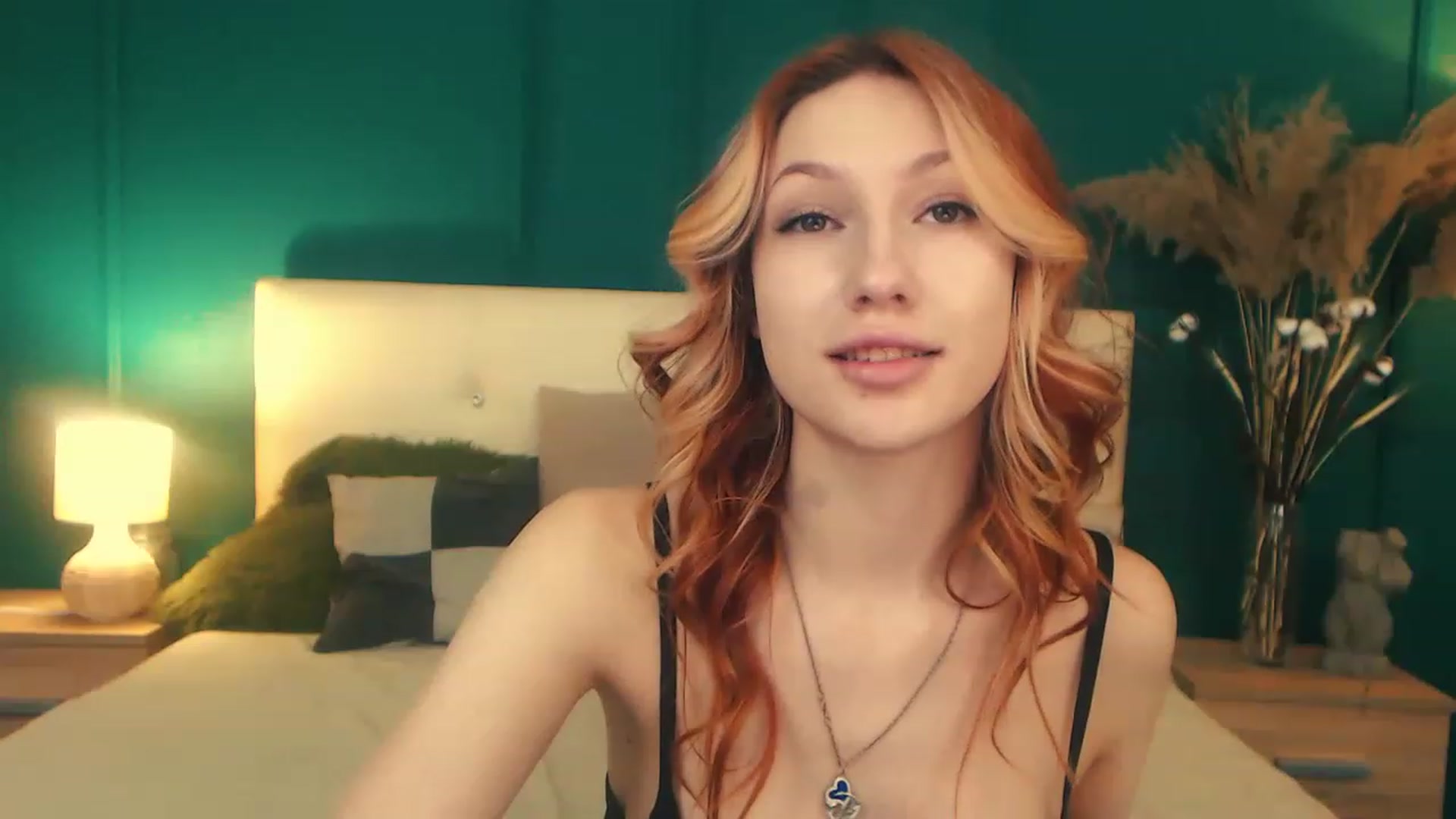 Gallery image thumbnail from LovelyGin's myfreecams stream on, 04/18/2023, 14:13 image 7 of 20
