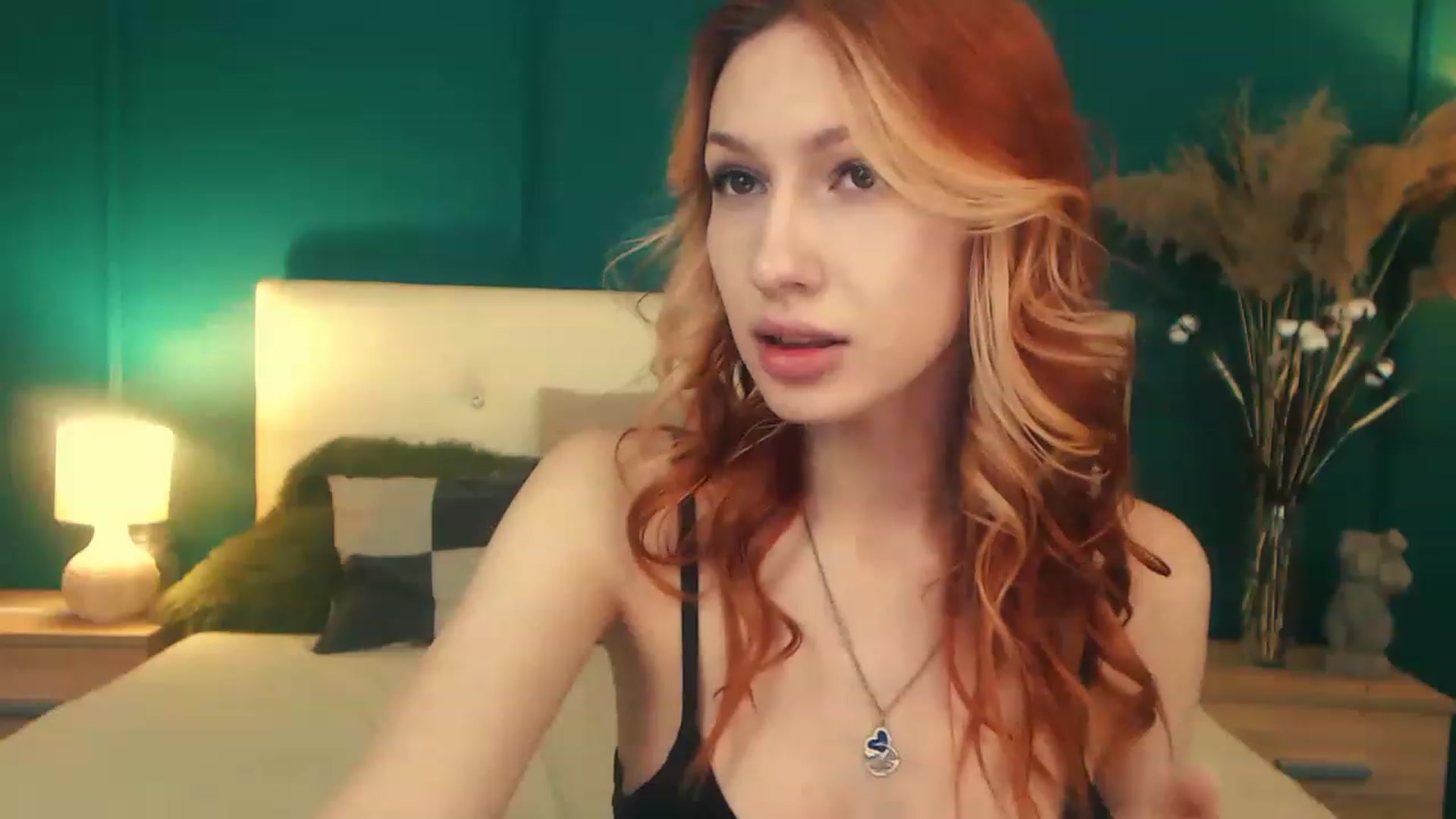 Gallery image thumbnail from LovelyGin's myfreecams stream on, 04/18/2023, 14:13 image 5 of 20