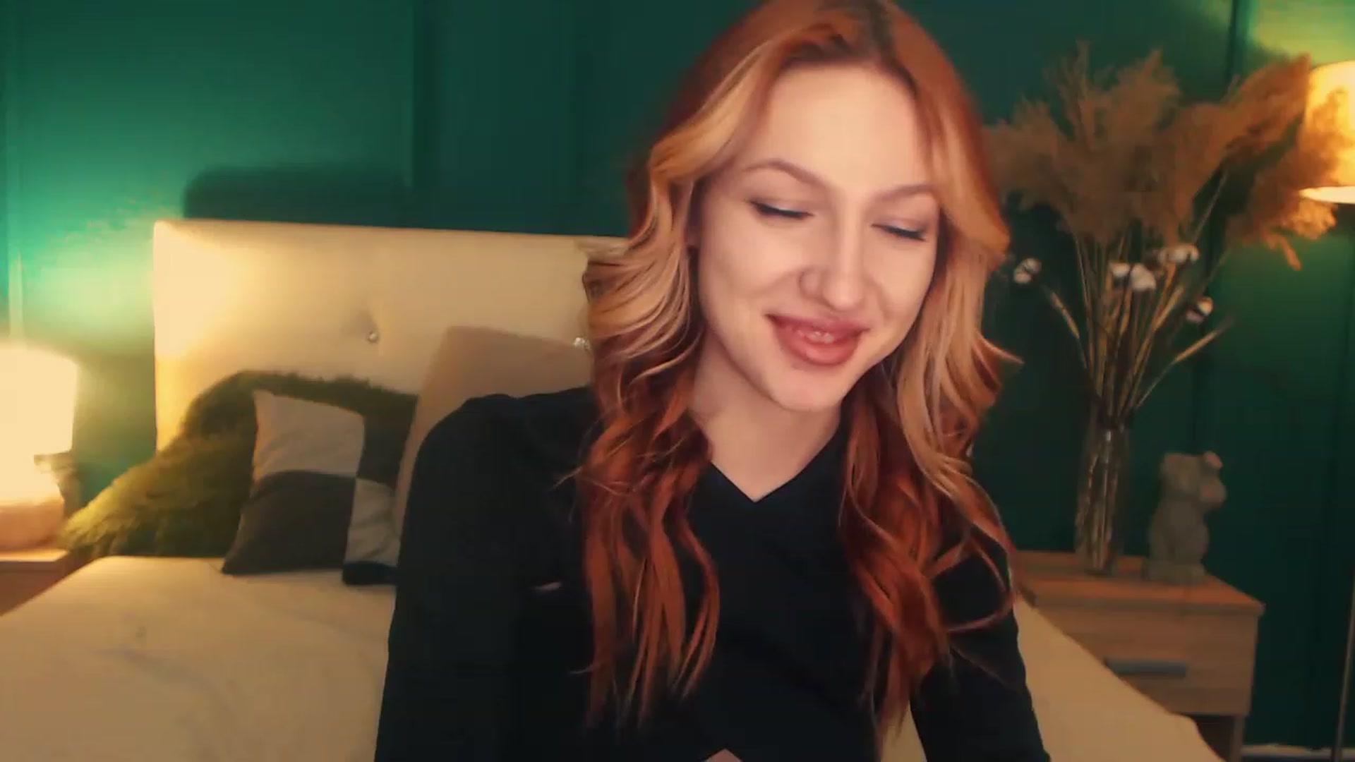 Gallery image thumbnail from LovelyGin's myfreecams stream on, 04/18/2023, 19:01 image 12 of 20