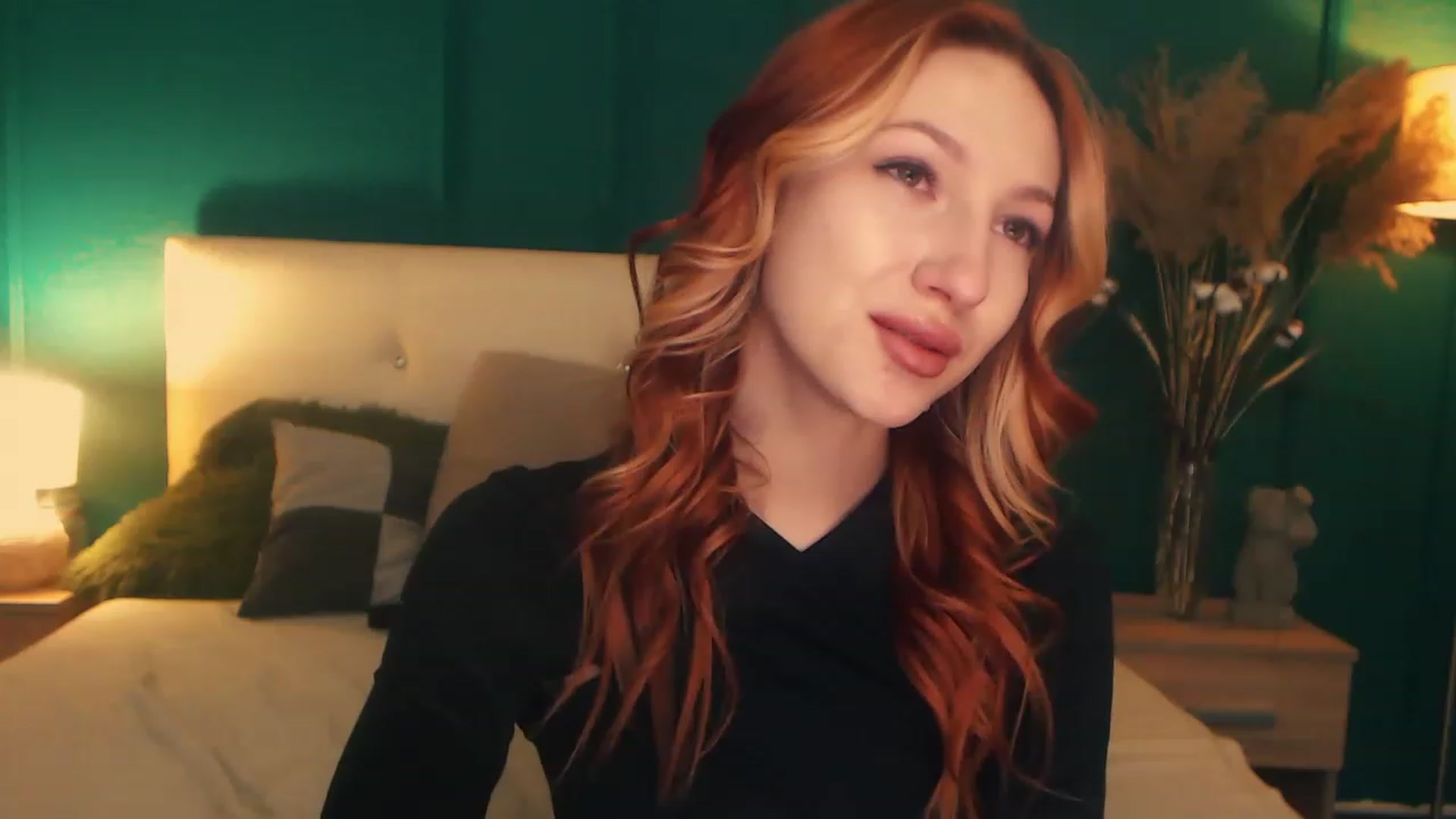 Gallery image thumbnail from LovelyGin's myfreecams stream on, 04/18/2023, 19:01 image 1 of 20