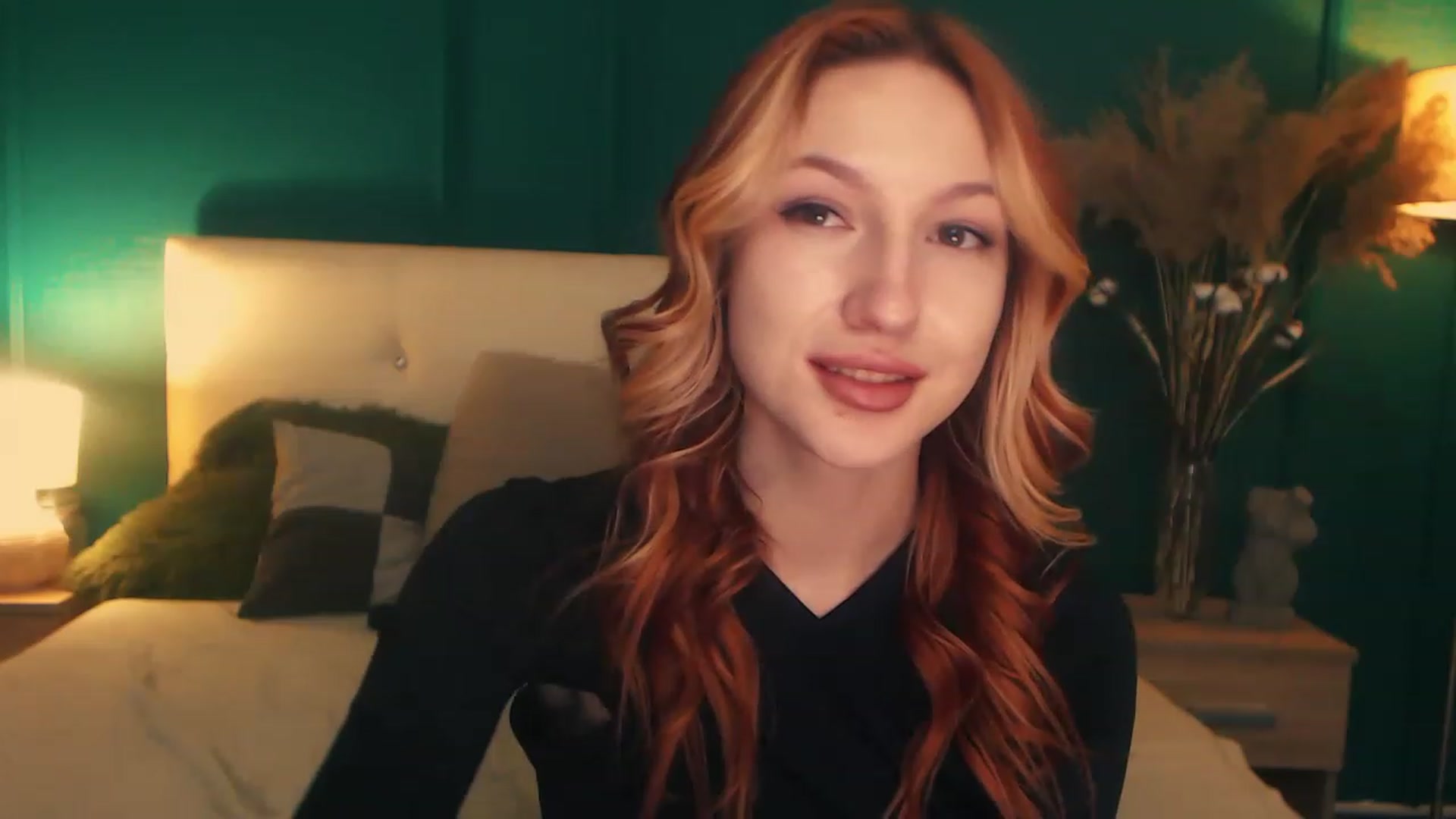 Gallery image thumbnail from LovelyGin's myfreecams stream on, 04/18/2023, 19:01 image 5 of 20