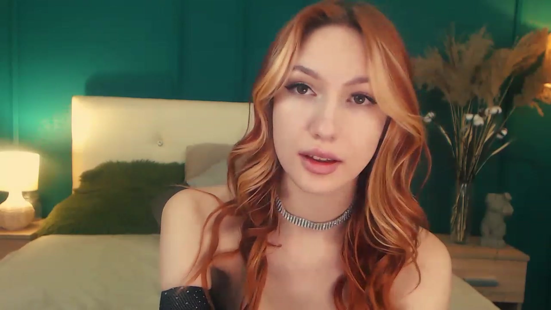 Gallery image thumbnail from LovelyGin's myfreecams stream on, 04/19/2023, 16:38 image 9 of 20