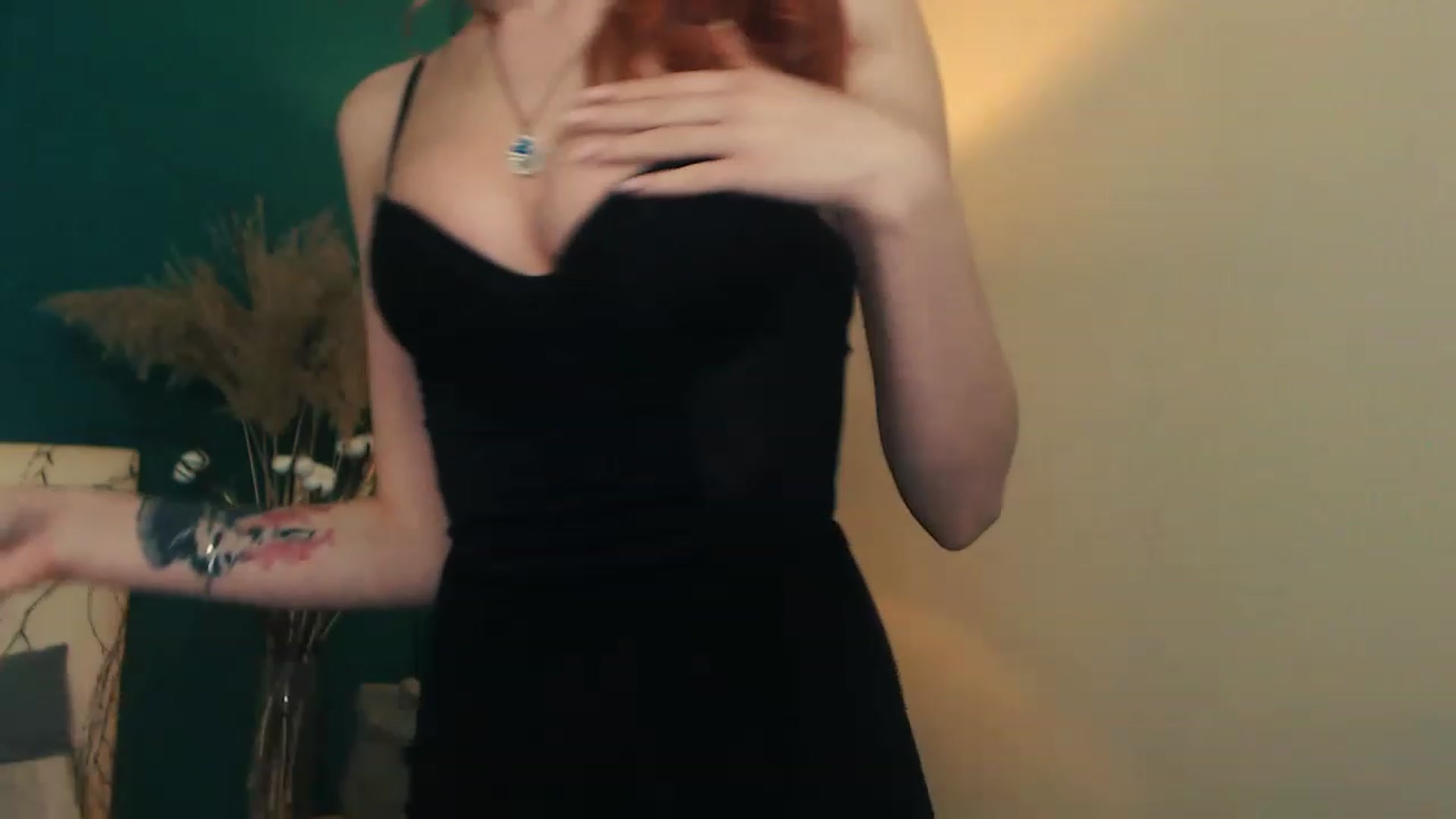 Gallery image thumbnail from LovelyGin's myfreecams stream on, 04/24/2023, 15:00 image 6 of 20