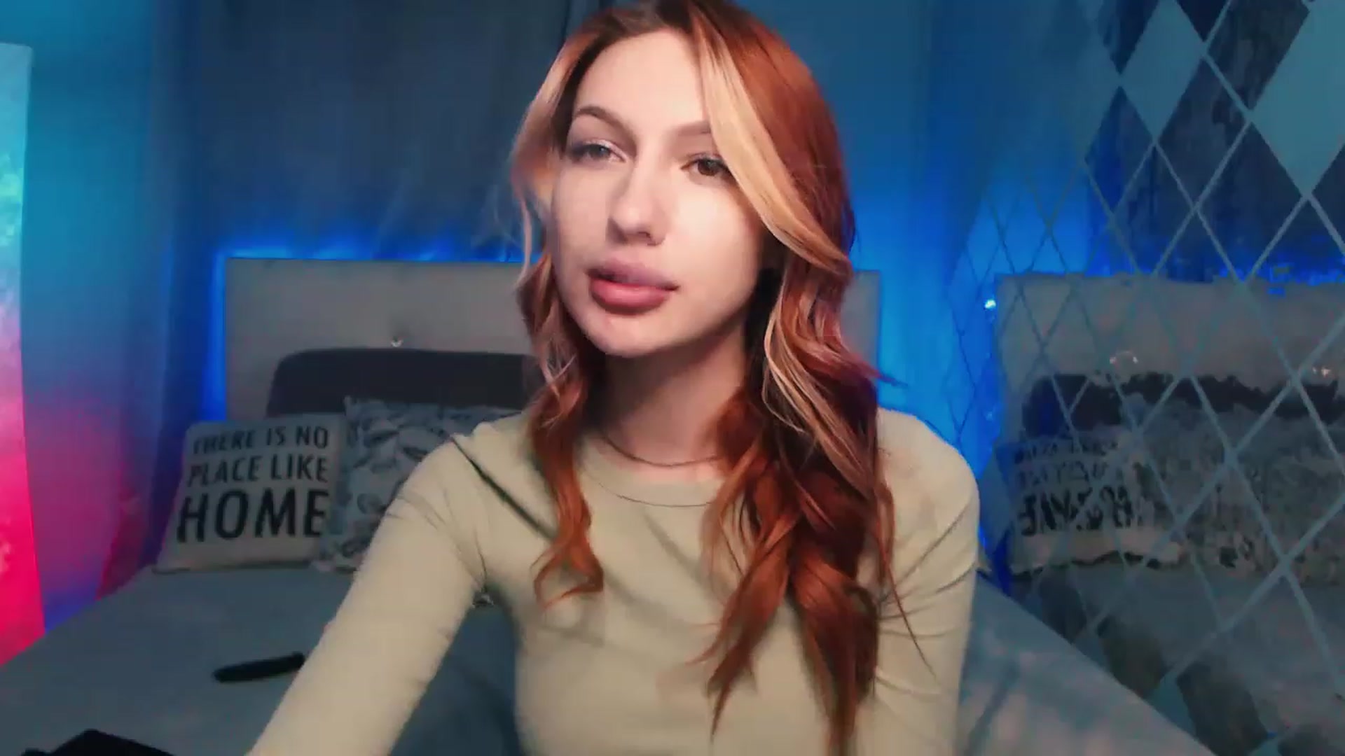 Gallery image thumbnail from LovelyGin's myfreecams stream on, 04/25/2023, 19:18 image 7 of 20