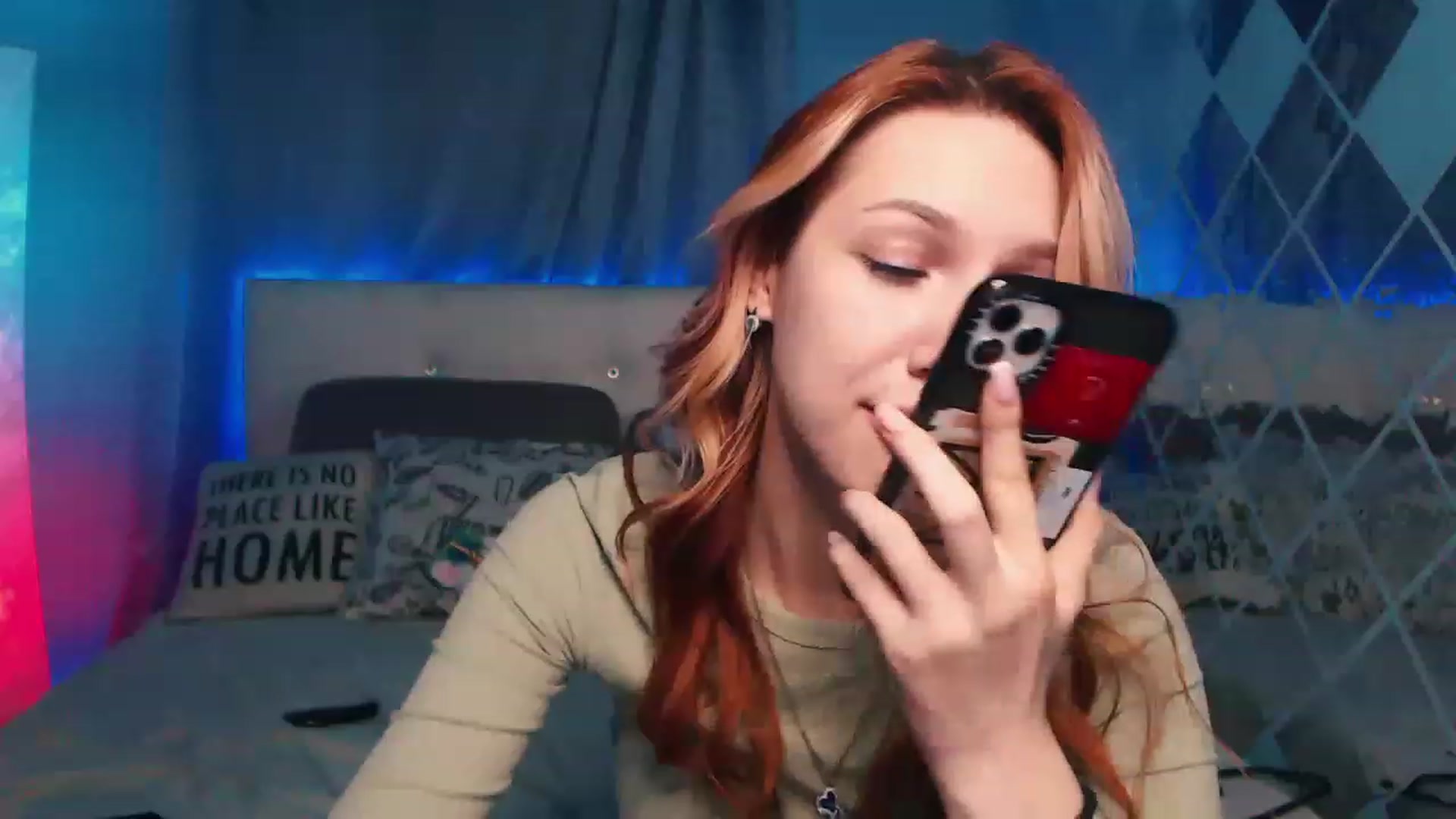 Gallery image thumbnail from LovelyGin's myfreecams stream on, 04/25/2023, 19:18 image 13 of 20