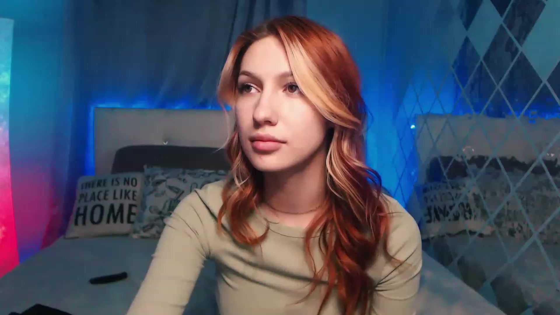 Gallery image thumbnail from LovelyGin's myfreecams stream on, 04/25/2023, 19:18 image 4 of 20