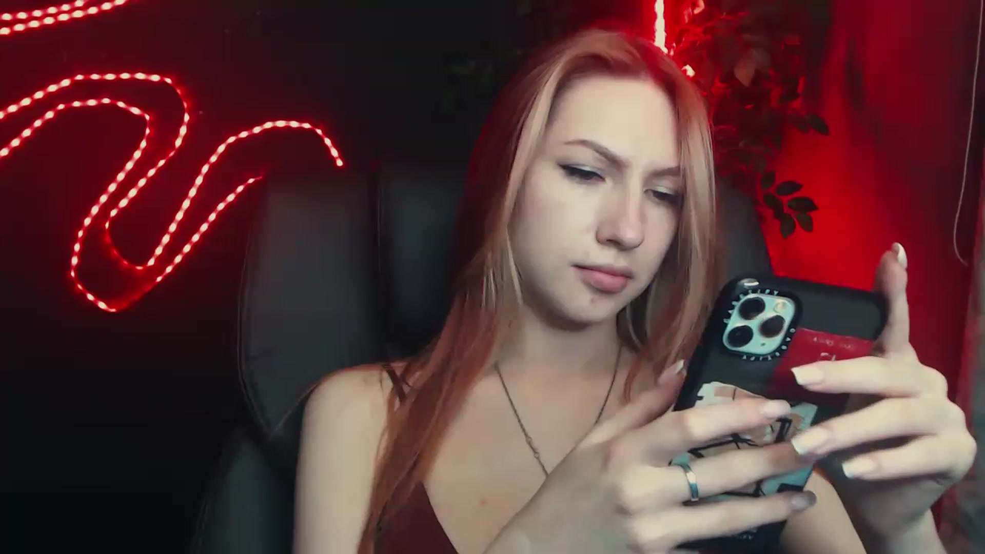 Gallery image thumbnail from LovelyGin's myfreecams stream on, 04/26/2023, 14:56 image 18 of 20