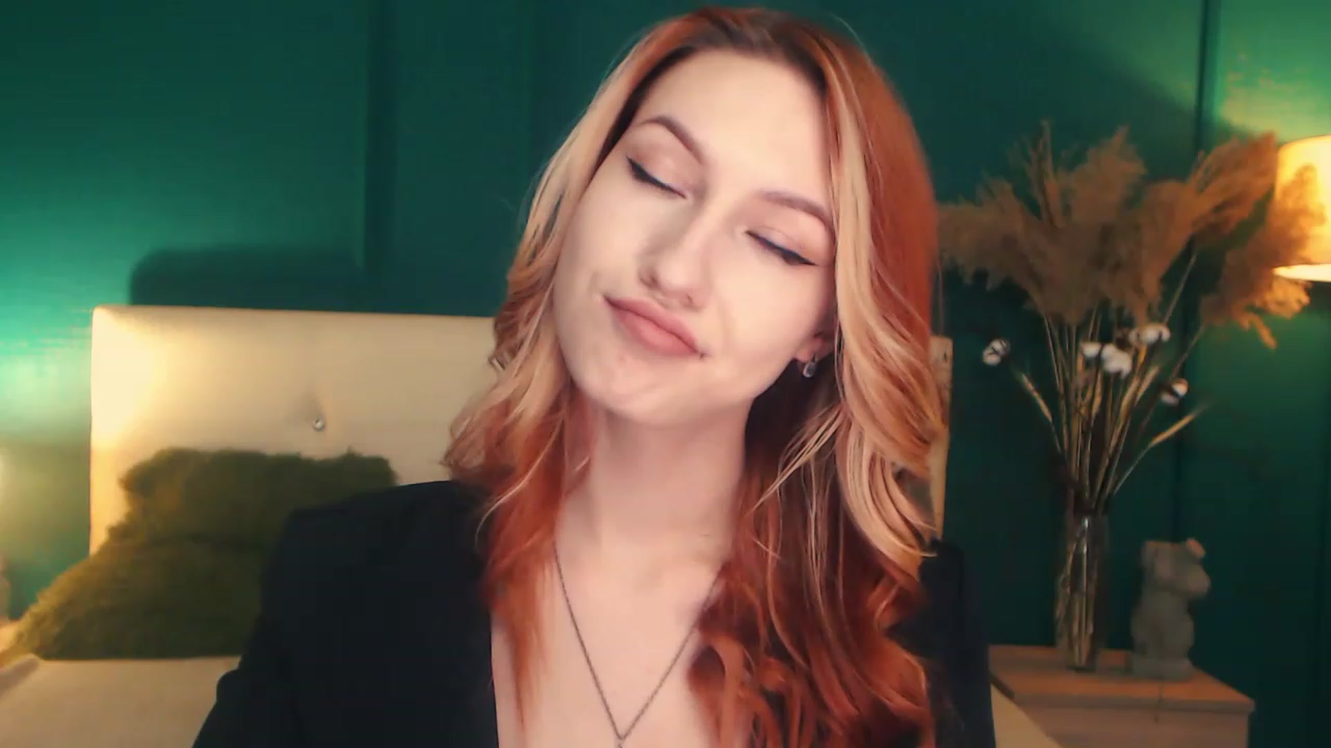 Gallery image thumbnail from LovelyGin's myfreecams stream on, 04/27/2023, 17:19 image 15 of 20