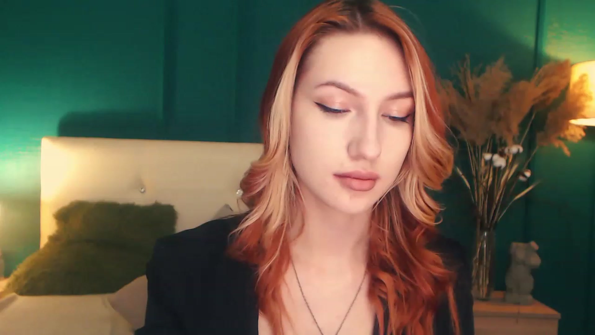 Gallery image thumbnail from LovelyGin's myfreecams stream on, 04/27/2023, 17:19 image 7 of 20