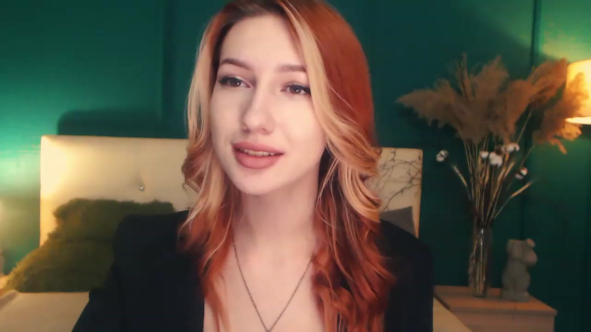 Gallery image thumbnail from LovelyGin's myfreecams stream on, 04/27/2023, 17:19 image 1 of 20
