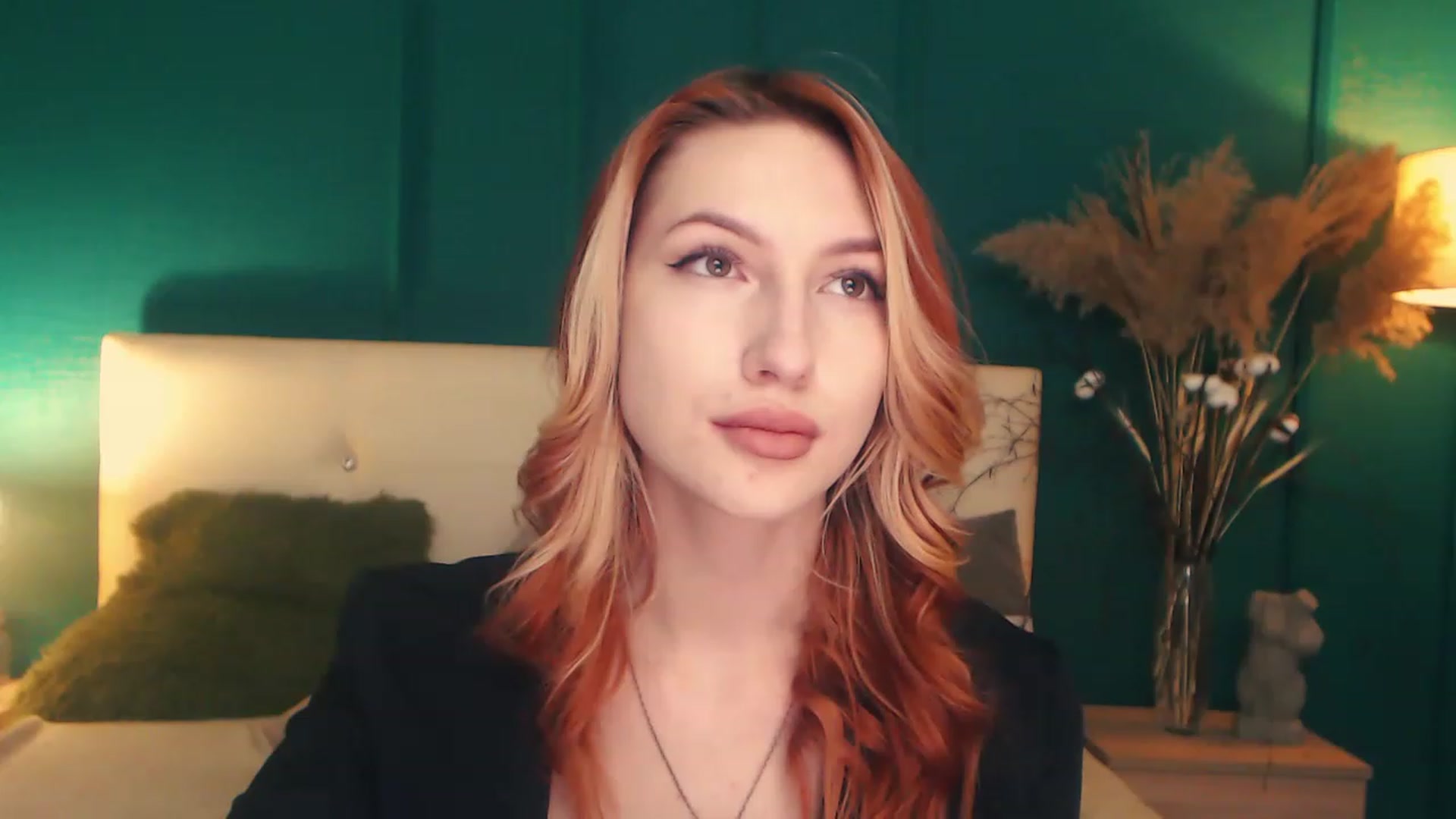 Gallery image thumbnail from LovelyGin's myfreecams stream on, 04/27/2023, 17:19 image 6 of 20