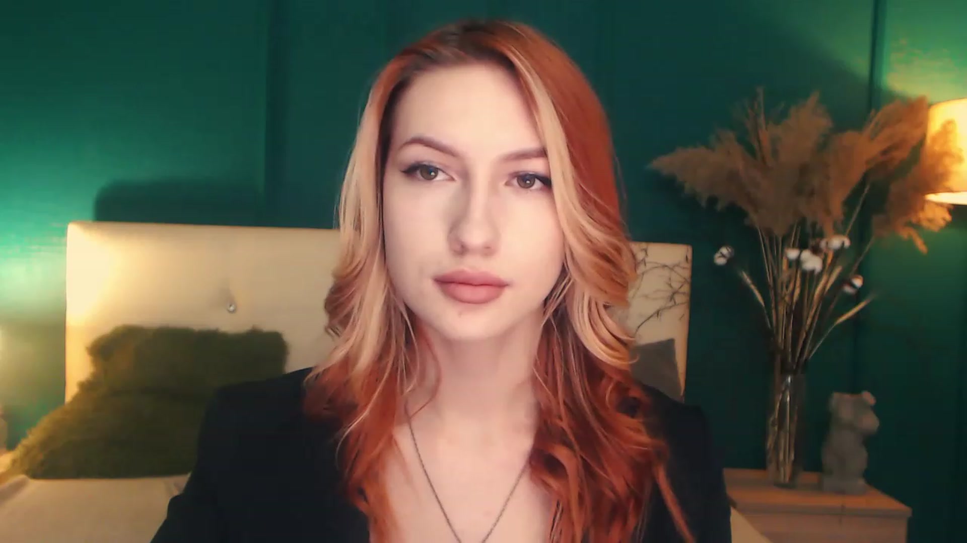 Gallery image thumbnail from LovelyGin's myfreecams stream on, 04/27/2023, 17:19 image 18 of 20