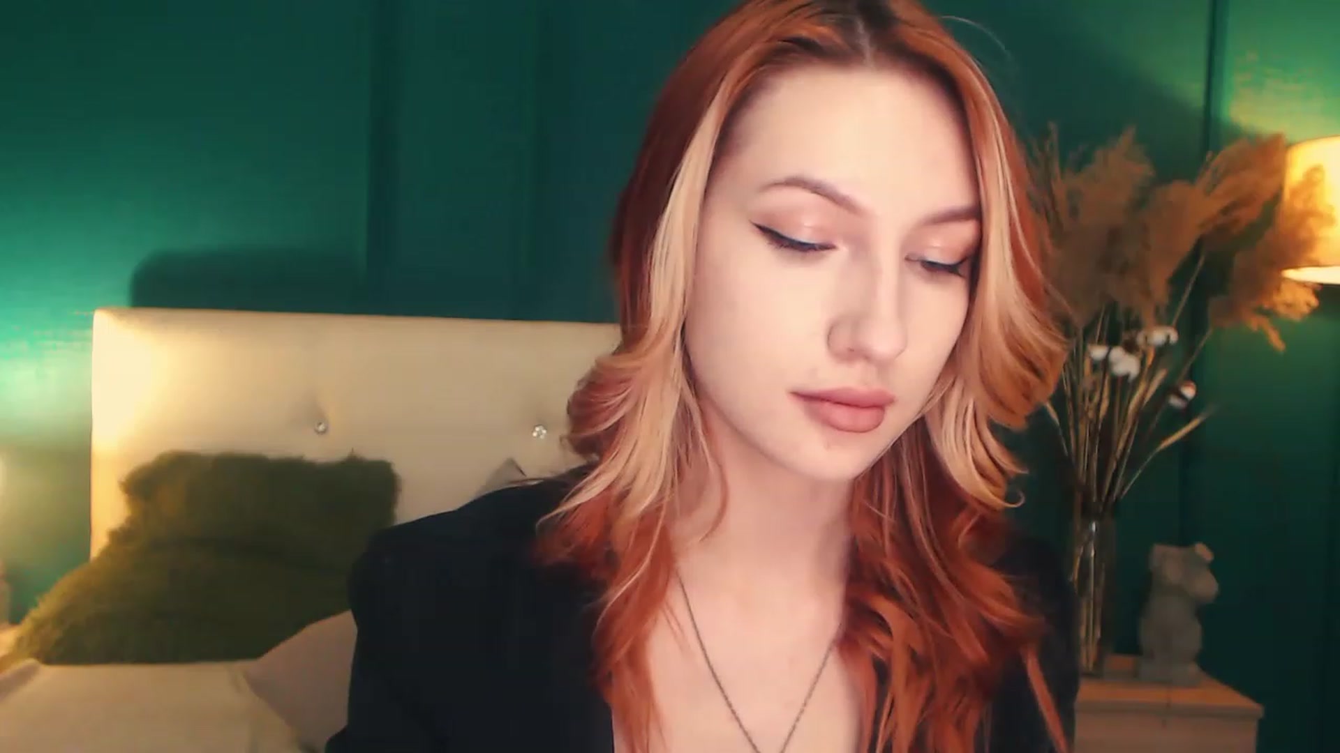 Gallery image thumbnail from LovelyGin's myfreecams stream on, 04/27/2023, 17:19 image 16 of 20