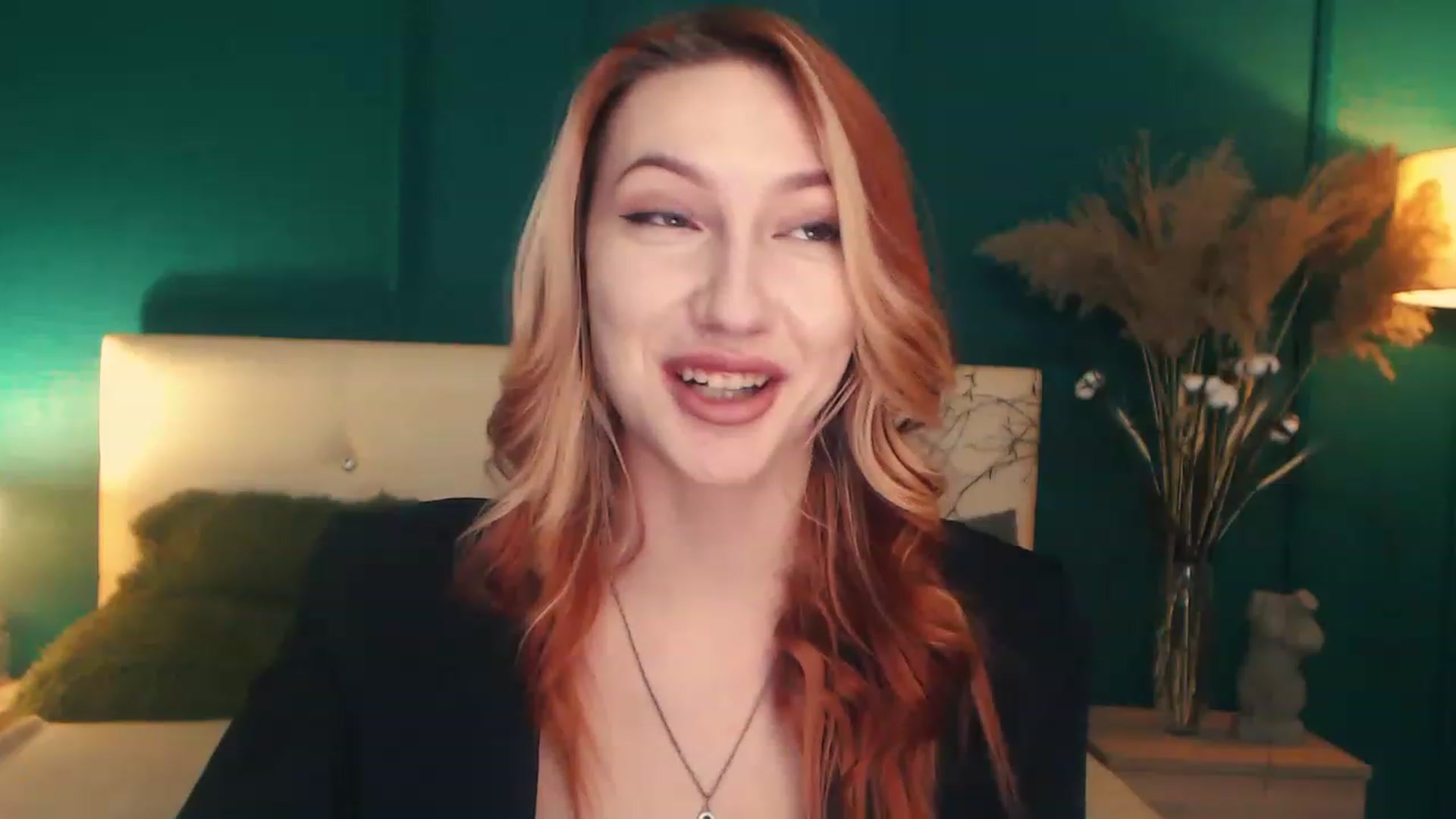 Gallery image thumbnail from LovelyGin's myfreecams stream on, 04/27/2023, 17:19 image 10 of 20