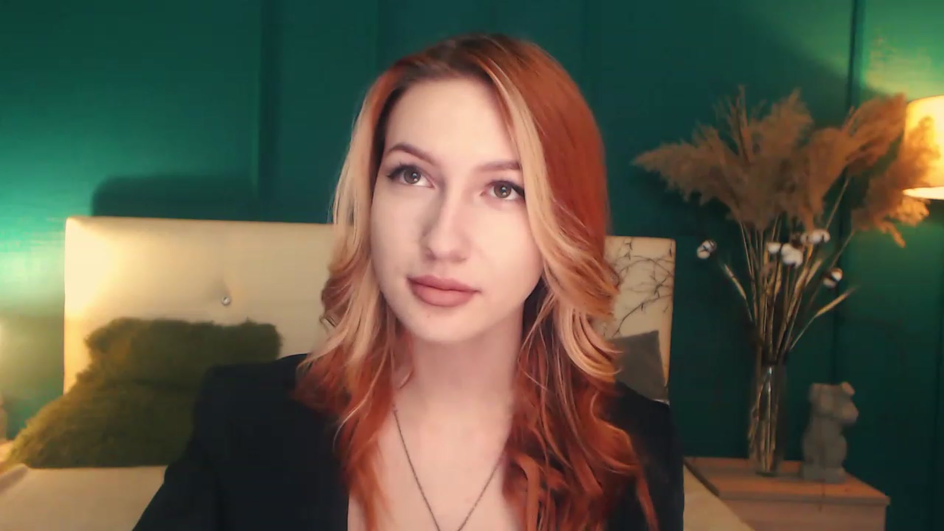 Gallery image thumbnail from LovelyGin's myfreecams stream on, 04/27/2023, 17:19 image 9 of 20