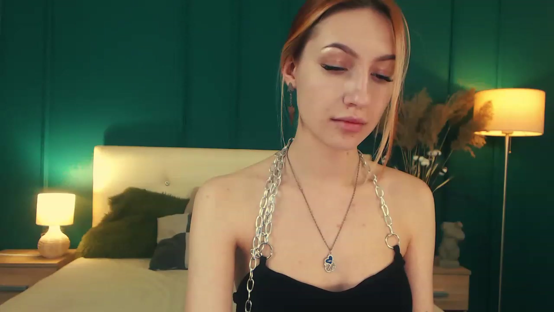 Gallery image thumbnail from LovelyGin's myfreecams stream on, 05/02/2023, 14:32 image 19 of 20