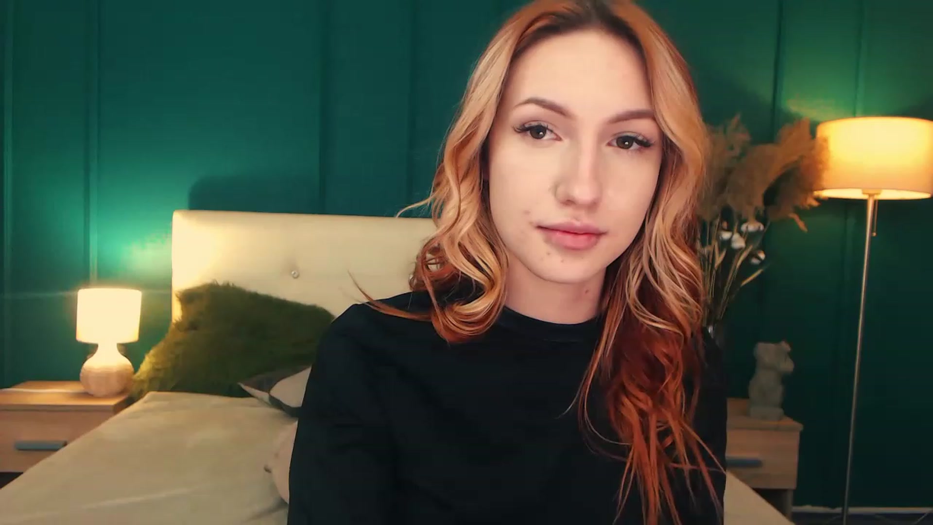 Gallery image thumbnail from LovelyGin's myfreecams stream on, 05/05/2023, 16:17 image 1 of 20