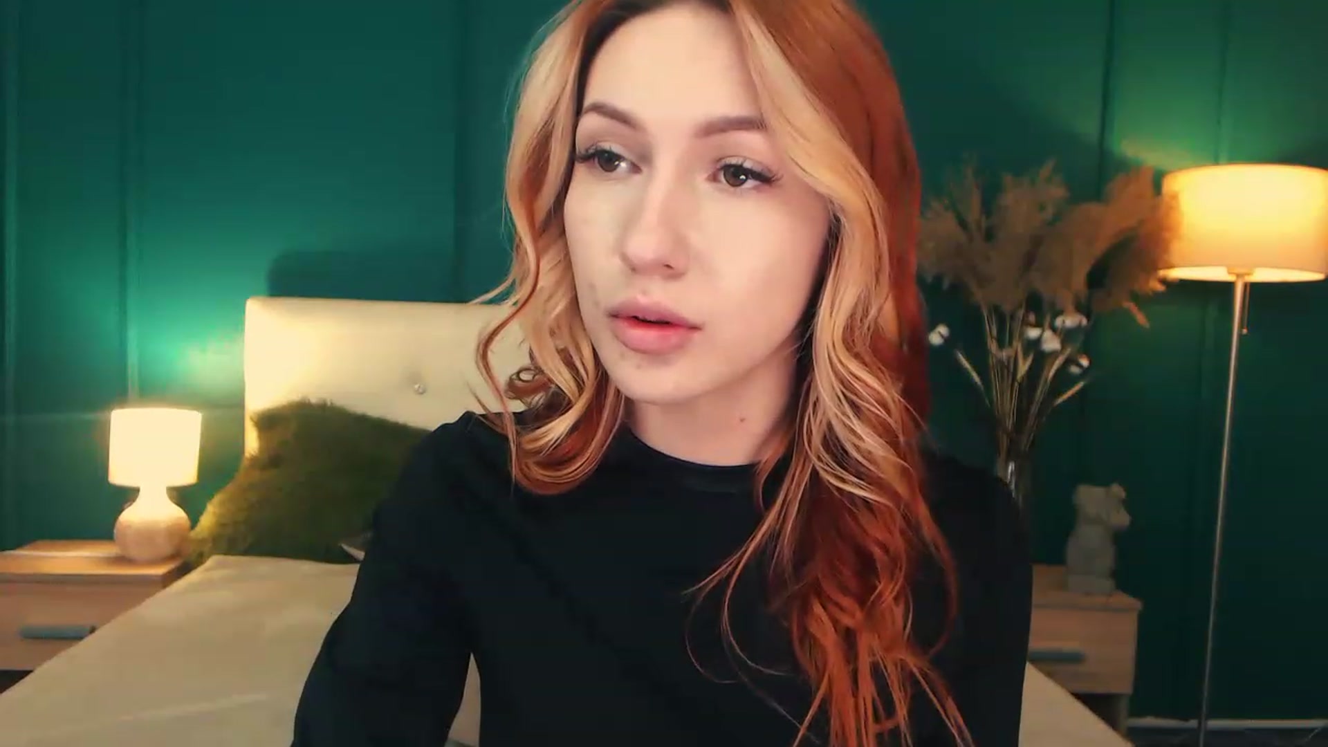 Gallery image thumbnail from LovelyGin's myfreecams stream on, 05/05/2023, 16:17 image 3 of 20
