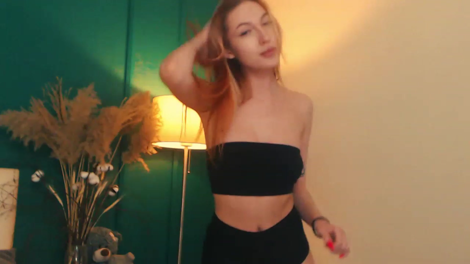 Gallery image thumbnail from LovelyGin's myfreecams stream on, 05/08/2023, 18:52 image 14 of 20