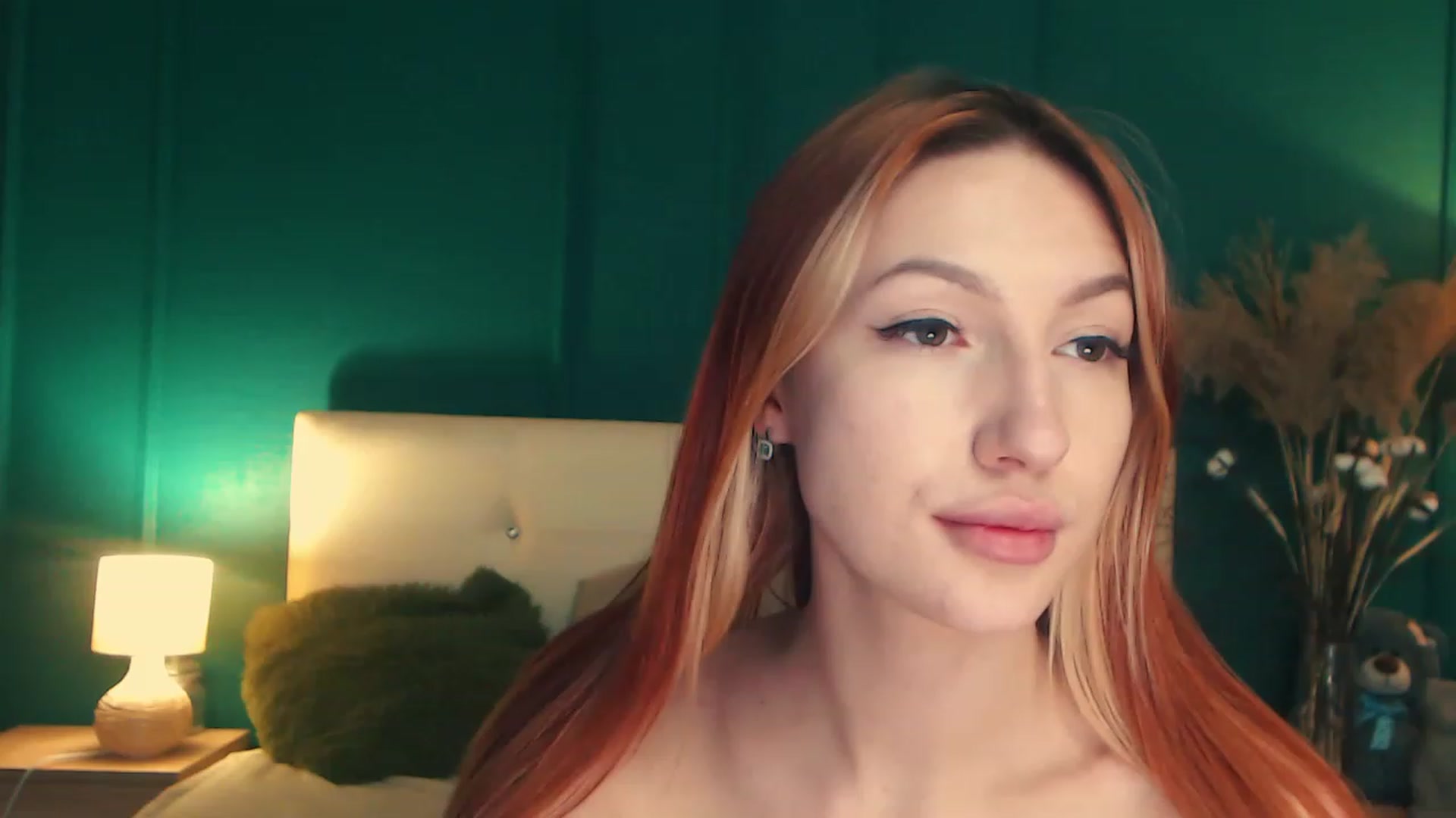 Gallery image thumbnail from LovelyGin's myfreecams stream on, 05/15/2023, 18:29 image 5 of 20