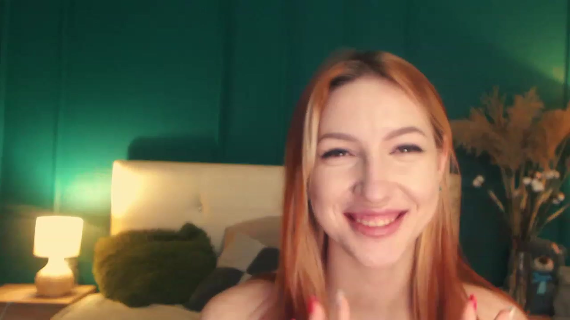 Gallery image thumbnail from LovelyGin's myfreecams stream on, 05/15/2023, 18:29 image 14 of 20