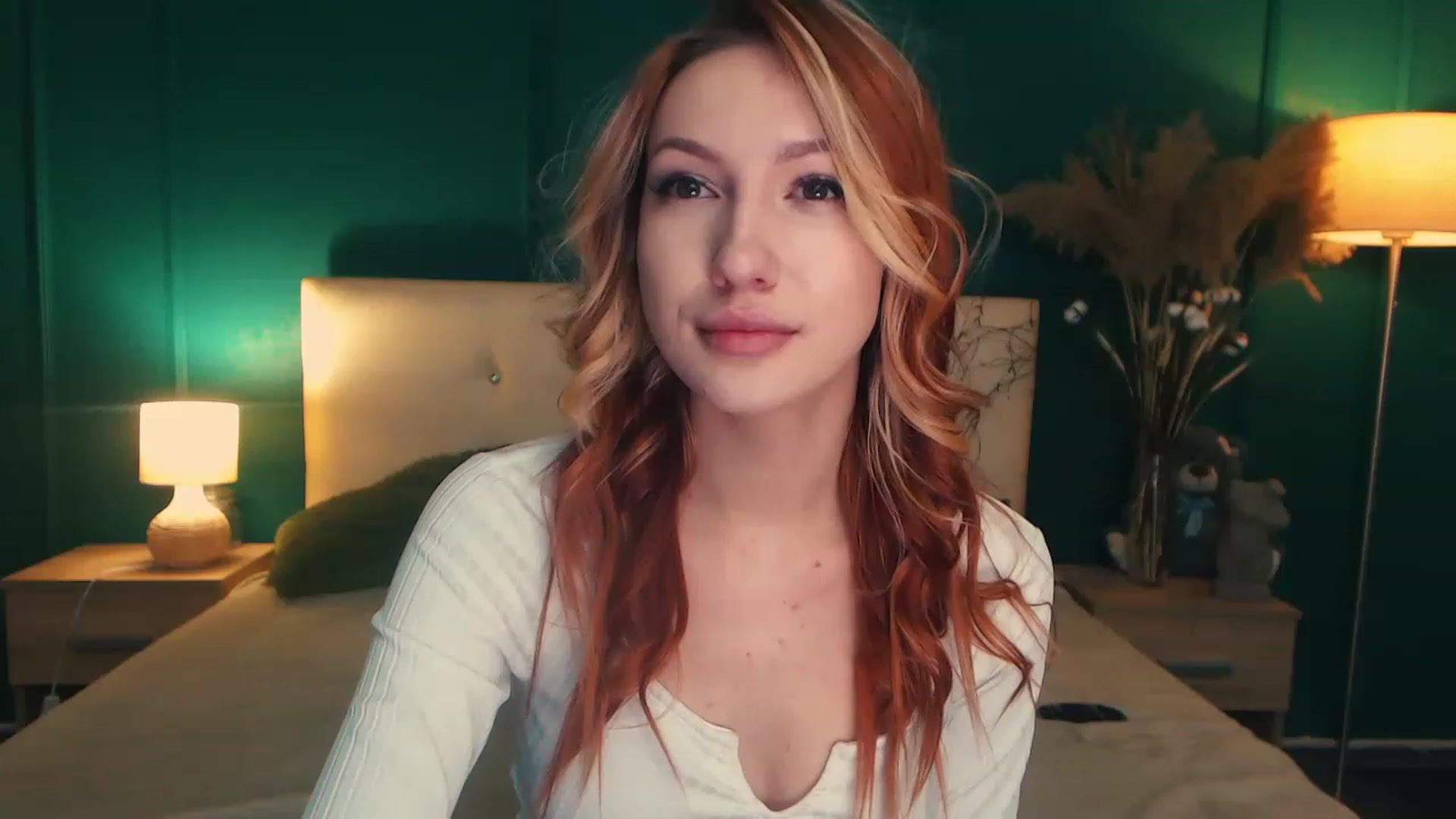 Gallery image thumbnail from LovelyGin's myfreecams stream on, 05/16/2023, 17:09 image 4 of 20