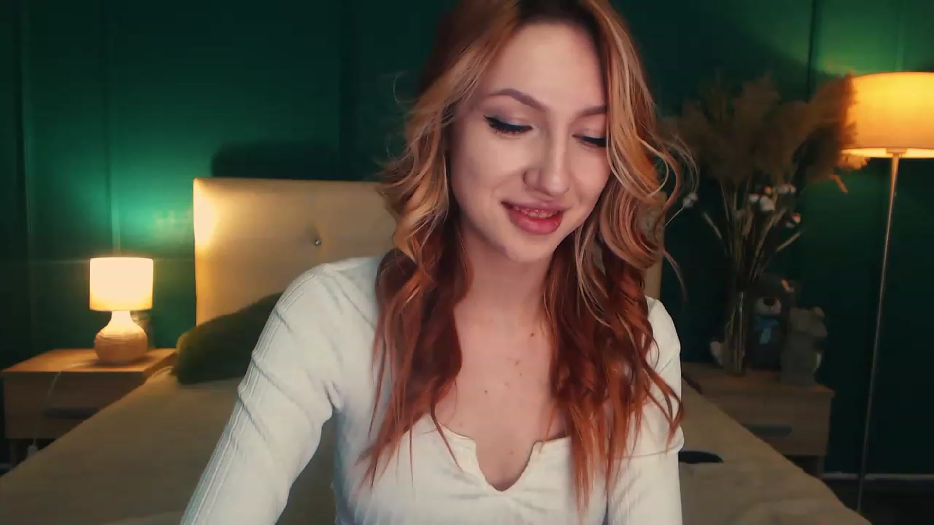 Gallery image thumbnail from LovelyGin's myfreecams stream on, 05/16/2023, 17:09 image 8 of 20