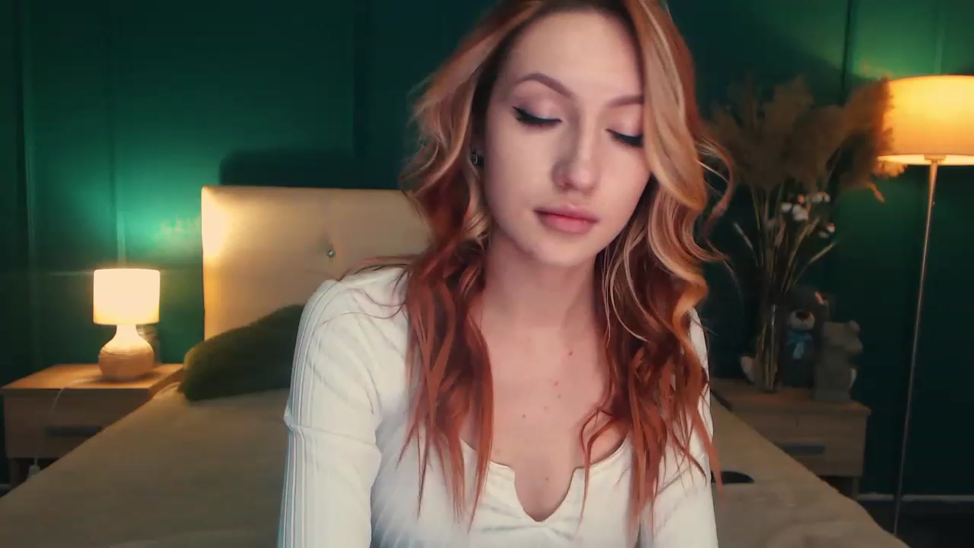 Gallery image thumbnail from LovelyGin's myfreecams stream on, 05/16/2023, 17:09 image 1 of 20