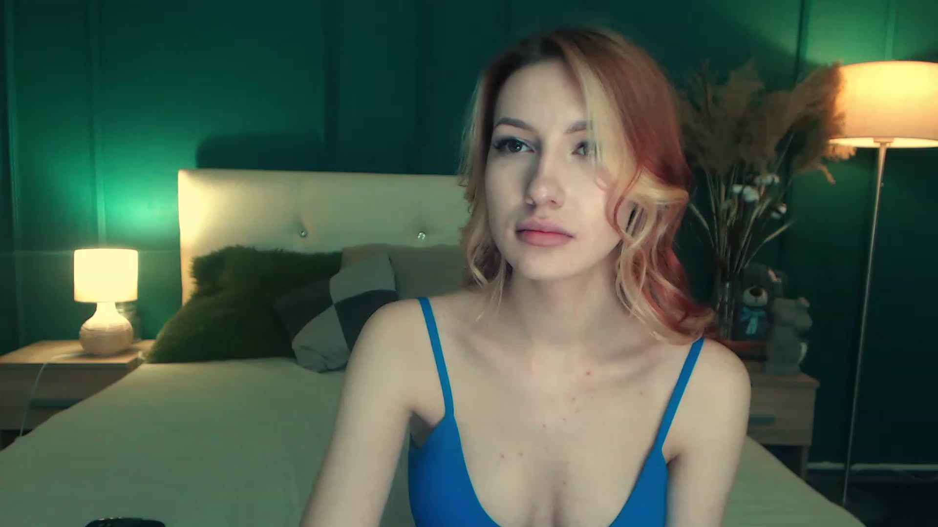 Gallery image thumbnail from LovelyGin's myfreecams stream on, 05/17/2023, 15:49 image 16 of 20