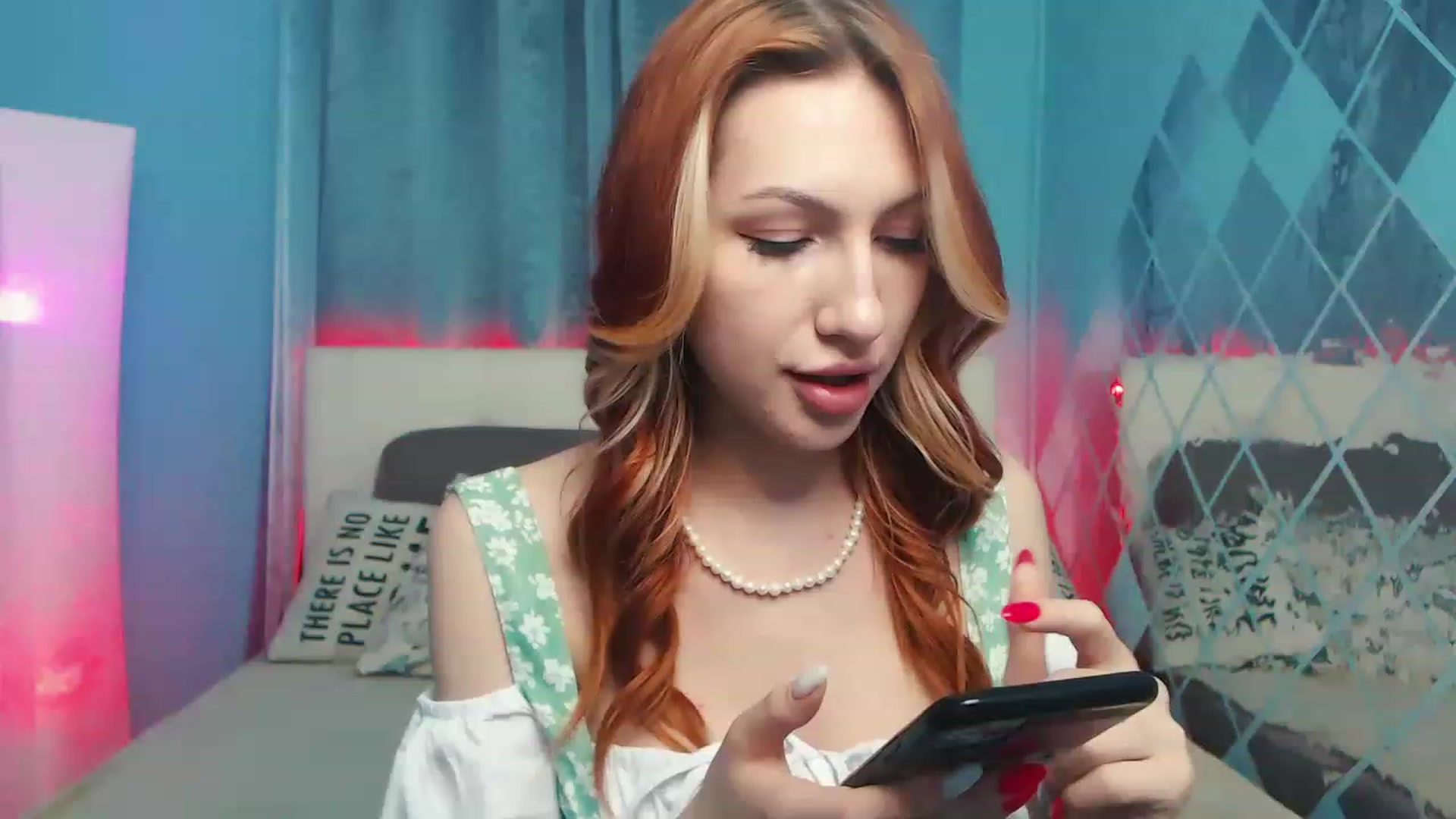 Gallery image thumbnail from LovelyGin's myfreecams stream on, 05/18/2023, 16:30 image 2 of 20