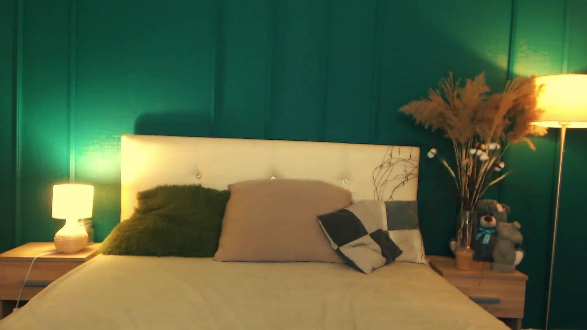 Gallery image thumbnail from LovelyGin's myfreecams stream on, 05/24/2023, 14:13 image 15 of 20