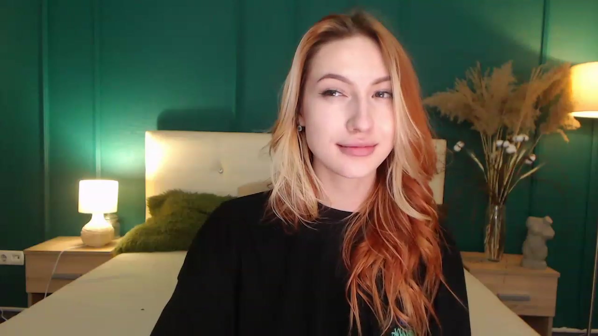 Gallery image thumbnail from LovelyGin's myfreecams stream on, 05/26/2023, 18:56 image 19 of 20