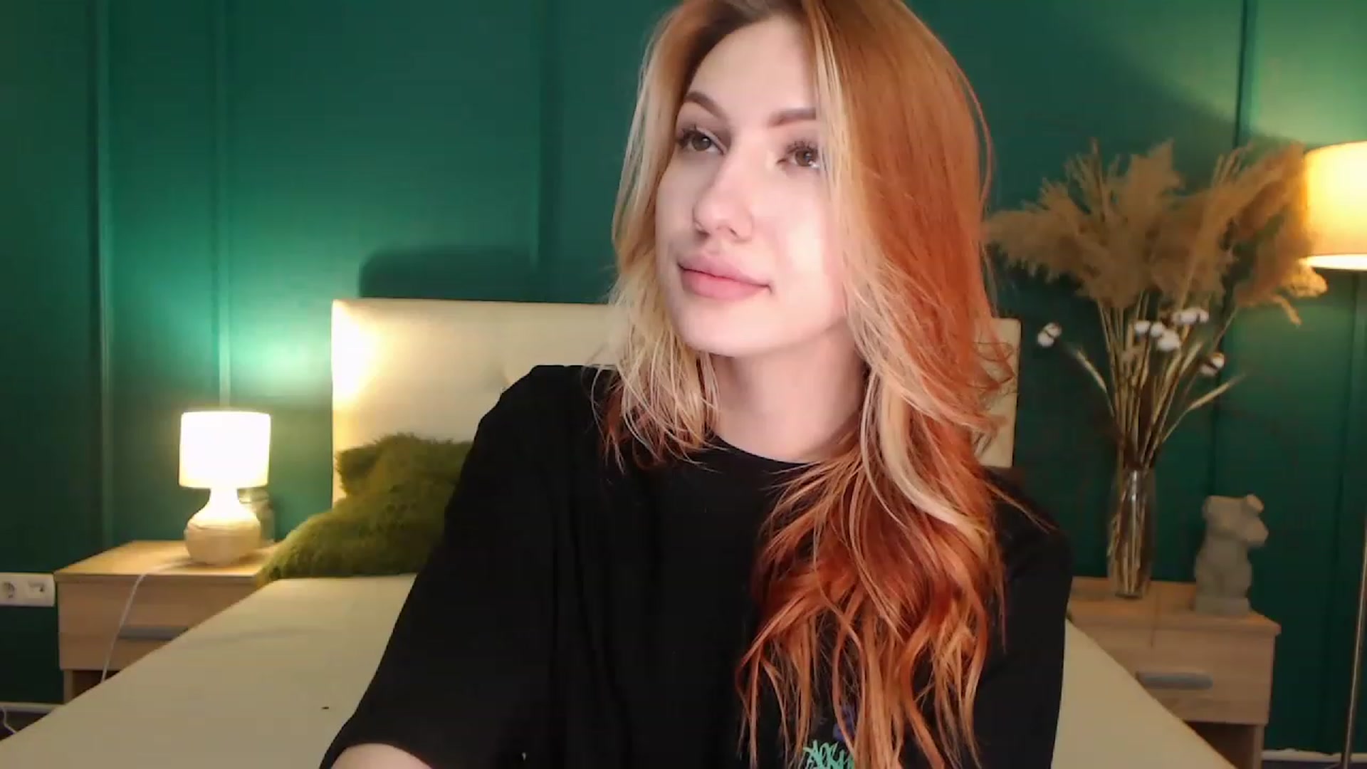 Gallery image thumbnail from LovelyGin's myfreecams stream on, 05/26/2023, 18:56 image 18 of 20