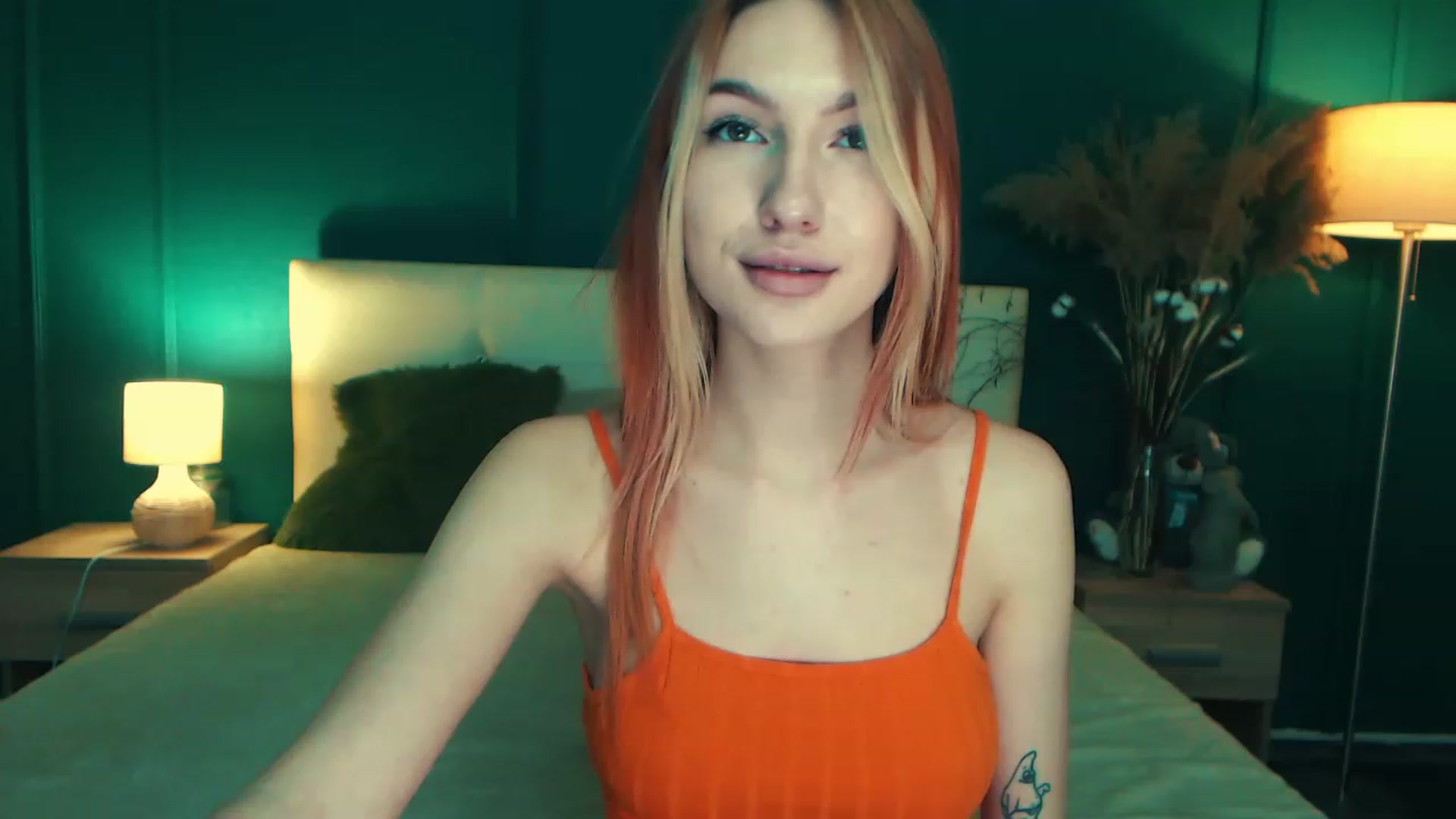 Gallery image thumbnail from LovelyGin's myfreecams stream on, 05/30/2023, 15:45 image 6 of 20