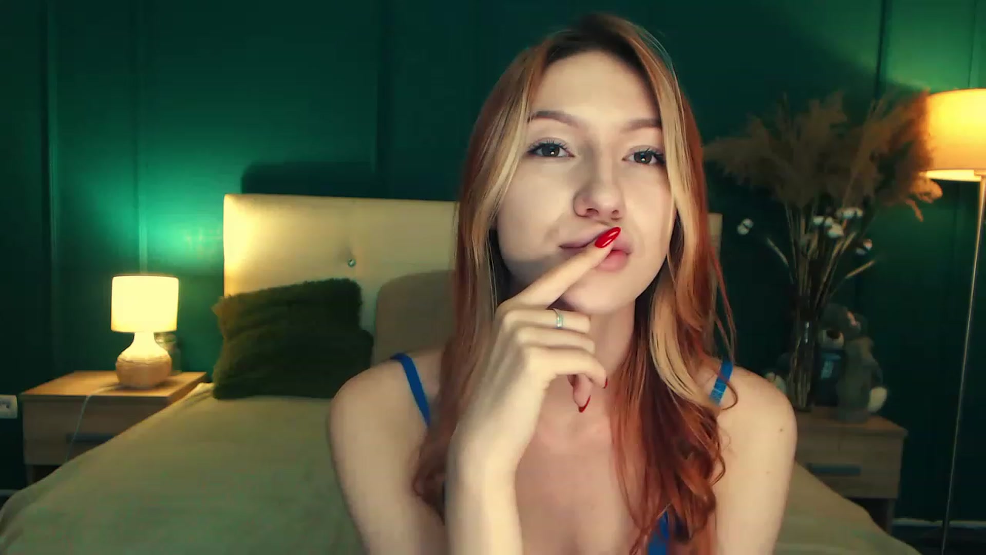 Gallery image thumbnail from LovelyGin's myfreecams stream on, 06/01/2023, 17:45 image 1 of 20