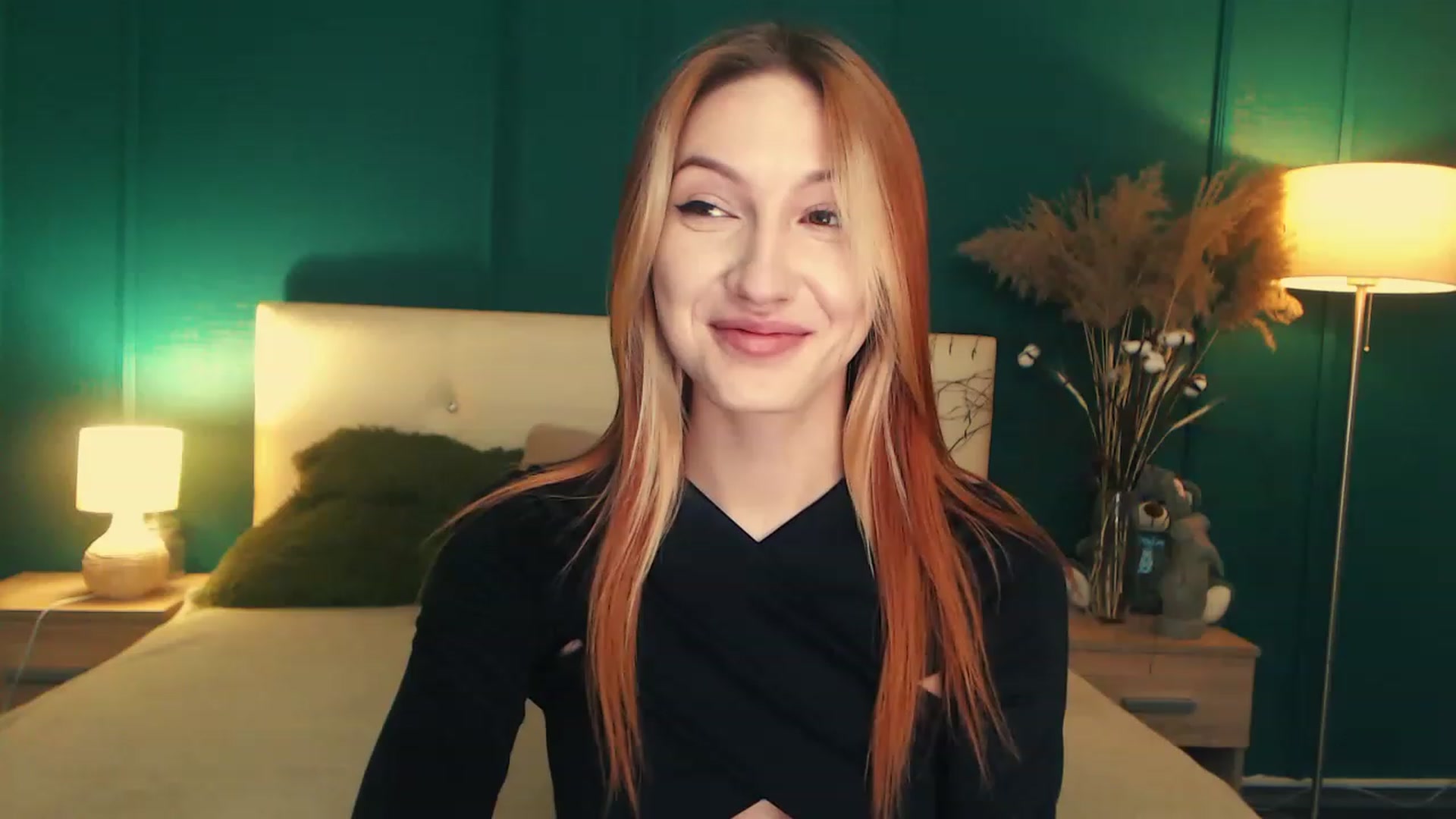 Gallery image thumbnail from LovelyGin's myfreecams stream on, 06/05/2023, 17:37 image 6 of 20