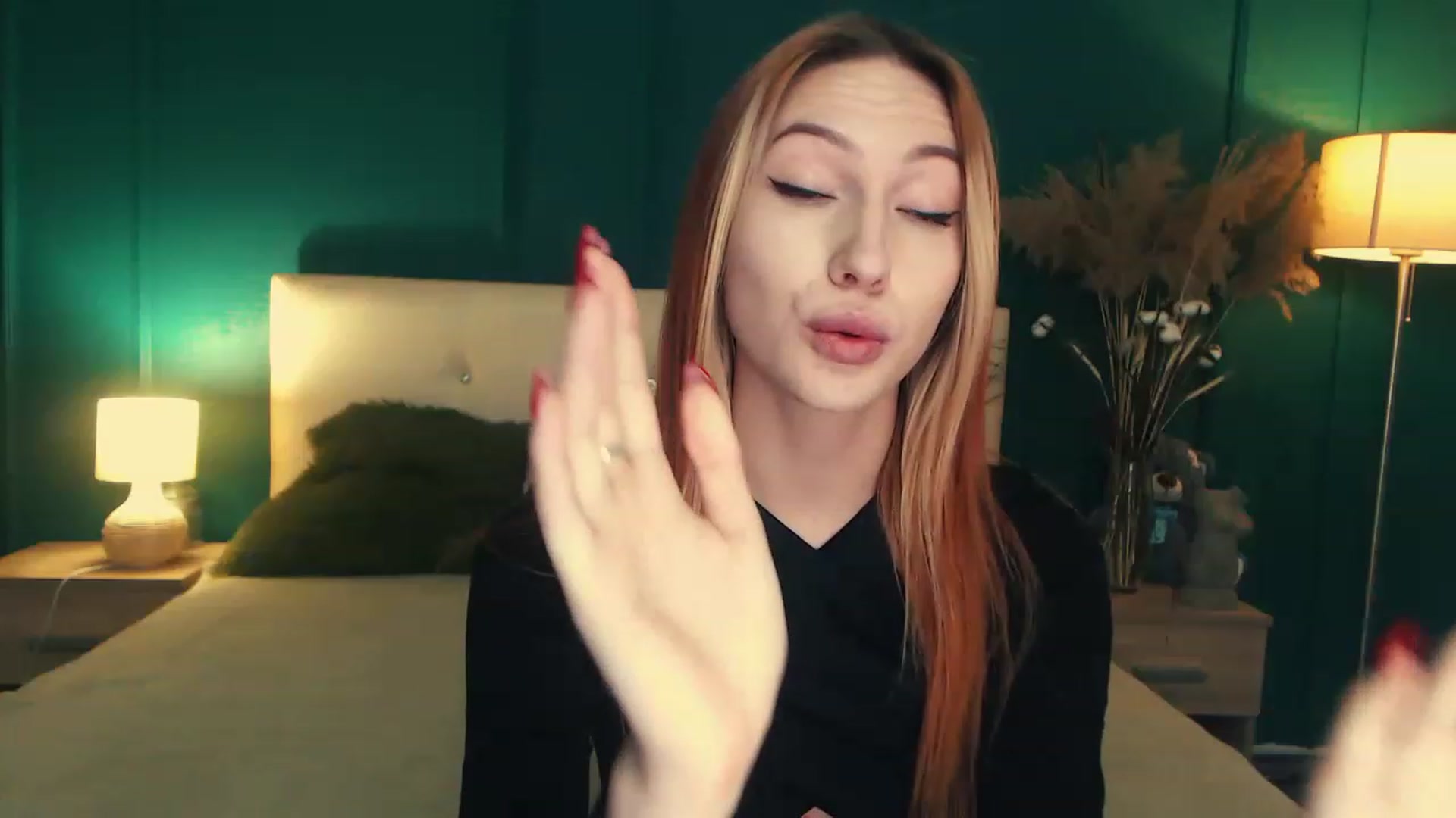 Gallery image thumbnail from LovelyGin's myfreecams stream on, 06/05/2023, 17:50 image 11 of 20