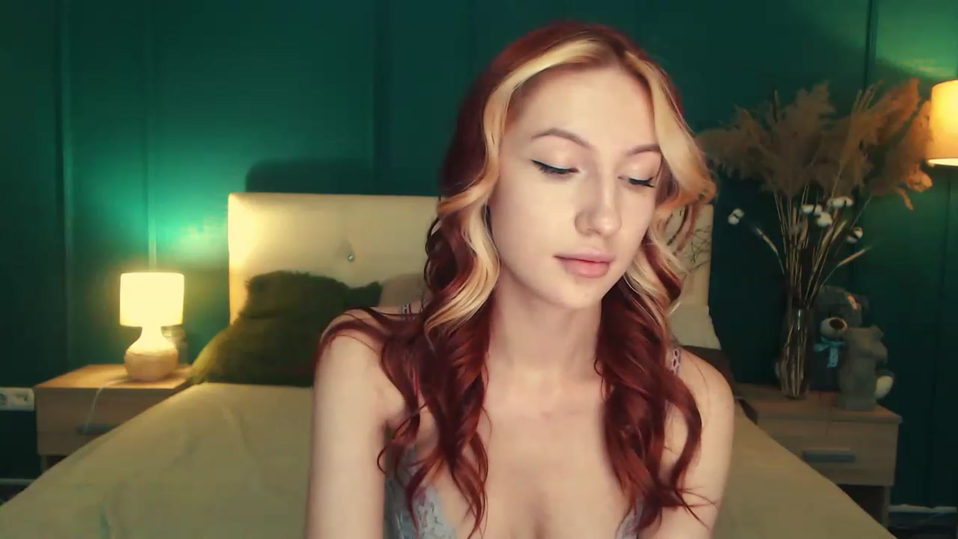 Gallery image thumbnail from LovelyGin's myfreecams stream on, 06/06/2023, 15:41 image 12 of 20