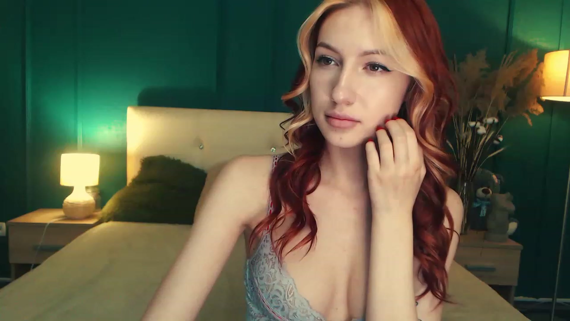 Gallery image thumbnail from LovelyGin's myfreecams stream on, 06/06/2023, 17:21 image 2 of 20