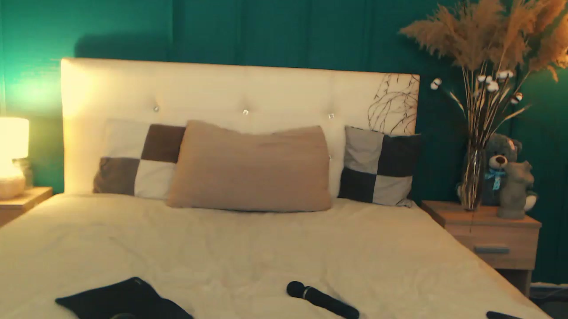 Gallery image thumbnail from LovelyGin's myfreecams stream on, 06/07/2023, 15:40 image 7 of 20