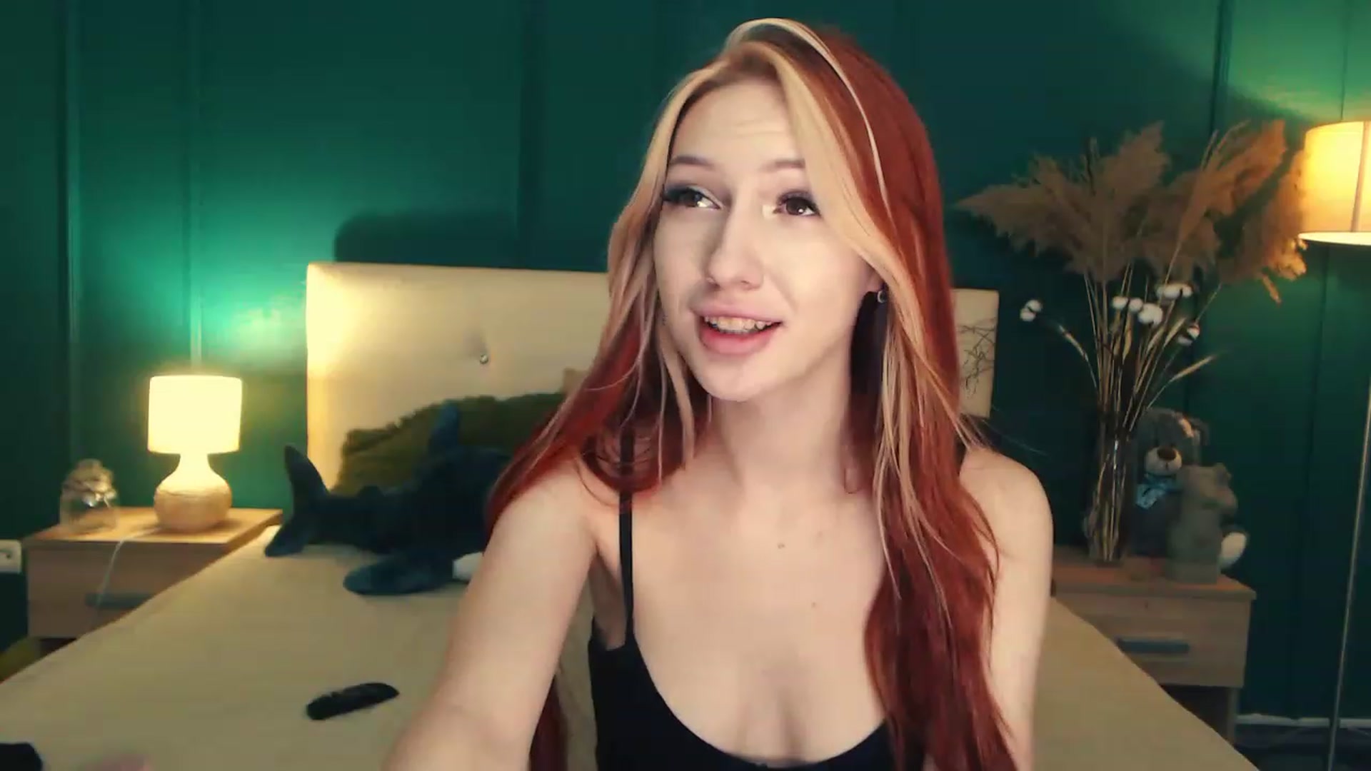 Gallery image thumbnail from LovelyGin's myfreecams stream on, 06/13/2023, 15:36 image 5 of 20