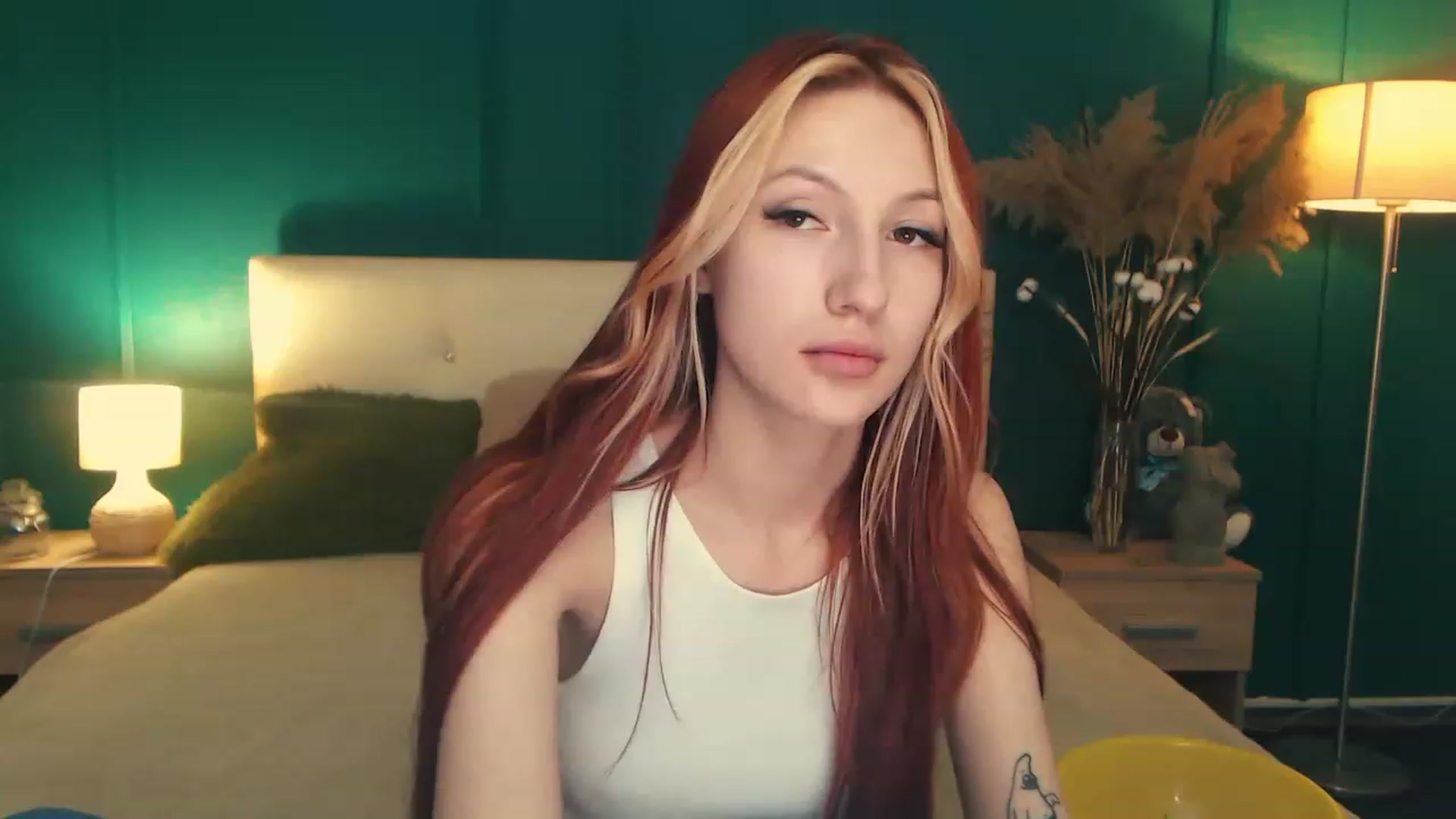 Gallery image thumbnail from LovelyGin's myfreecams stream on, 06/14/2023, 17:19 image 19 of 20